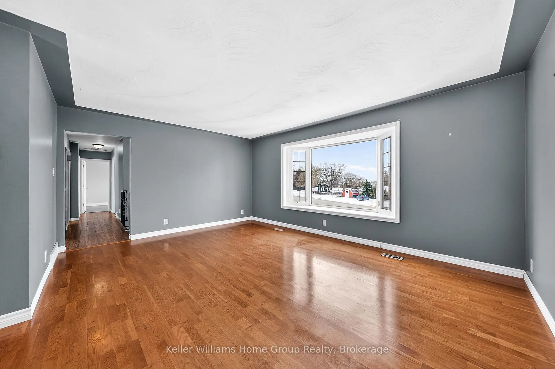 Photo 7 of 4 Torrance Crescent, Guelph, Exhibition Park — HOMEH