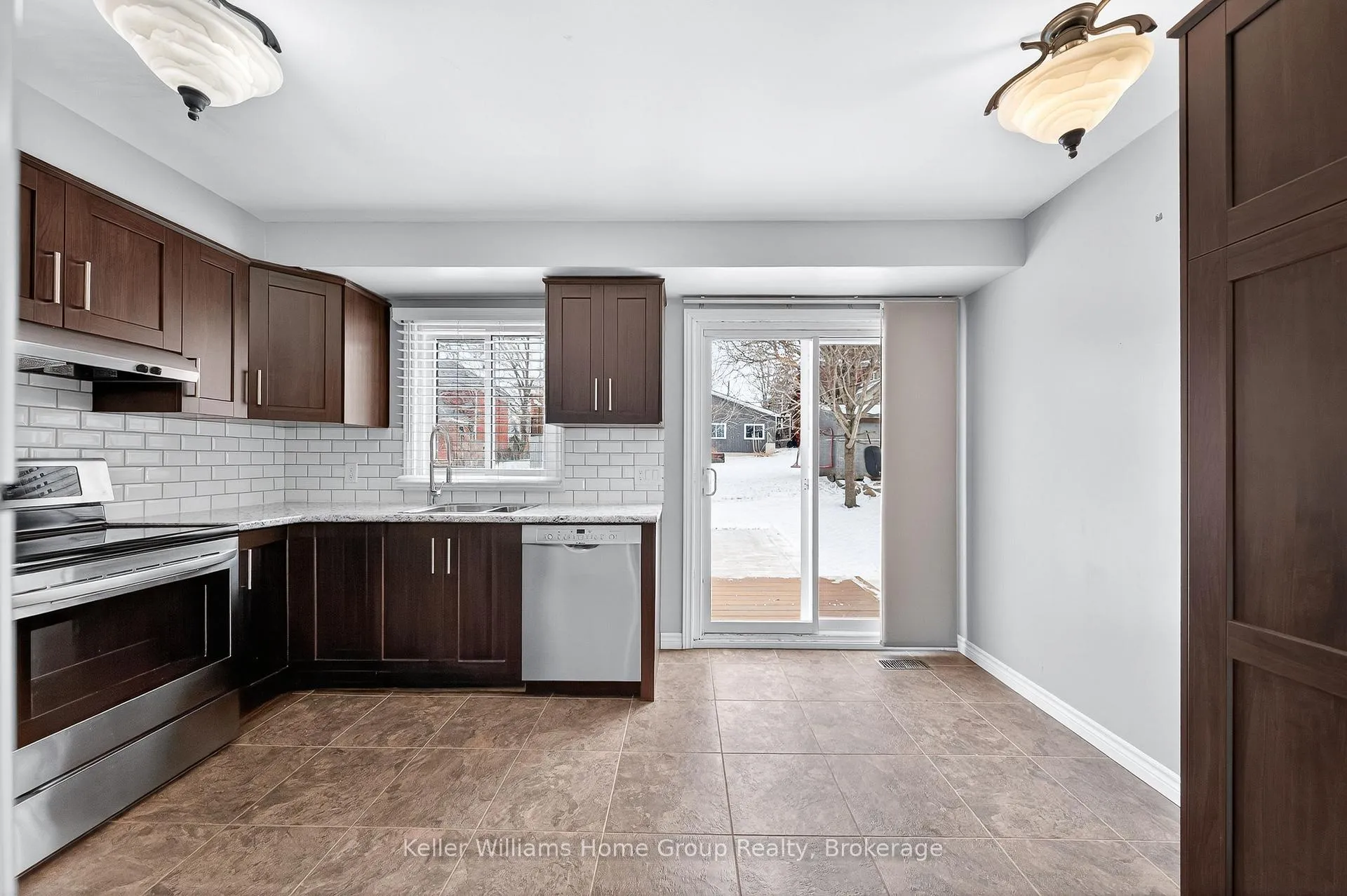 Photo 13 of 4 Torrance Crescent, Guelph, Exhibition Park — HOMEH