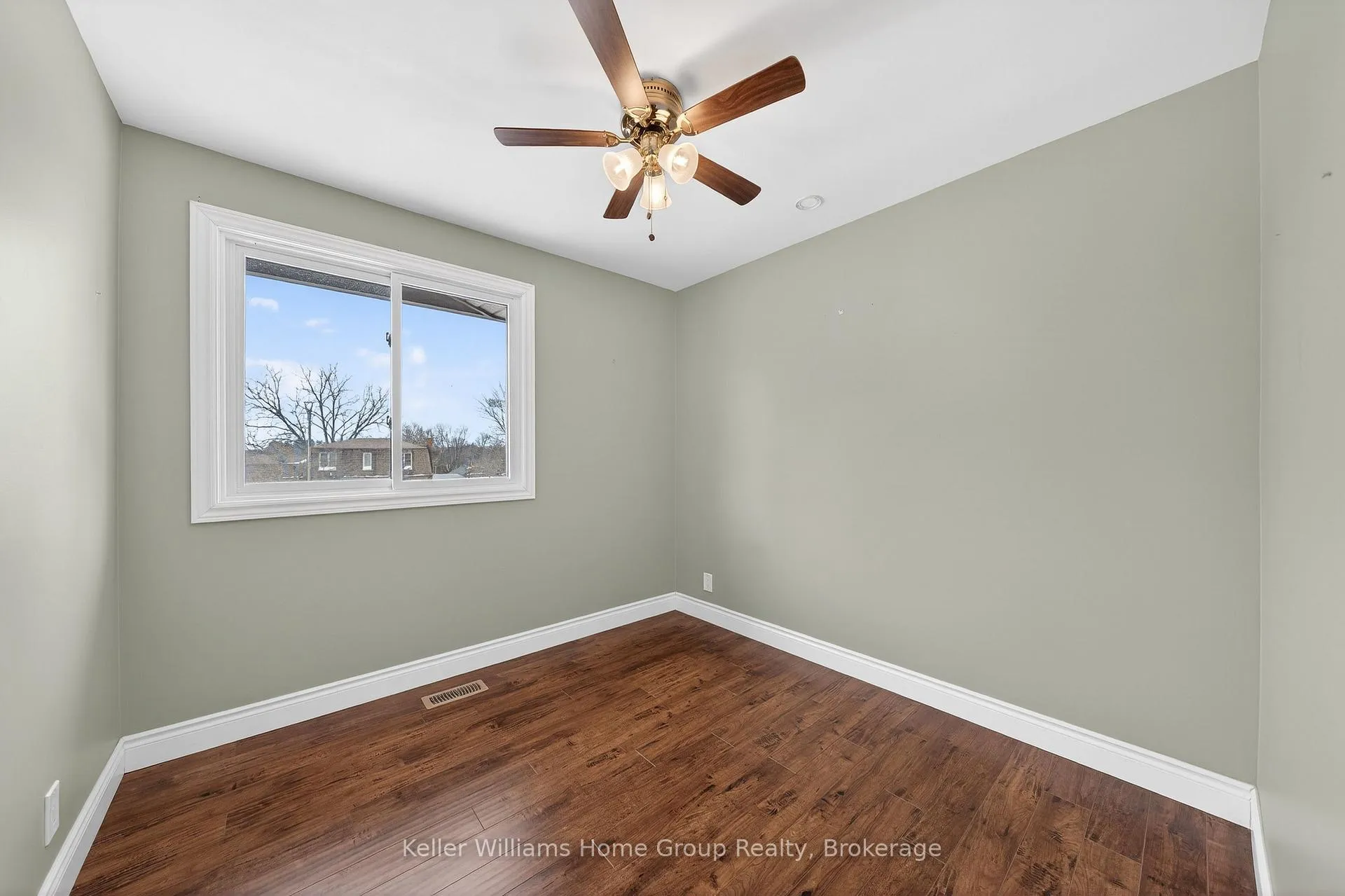 Photo 22 of 4 Torrance Crescent, Guelph, Exhibition Park — HOMEH