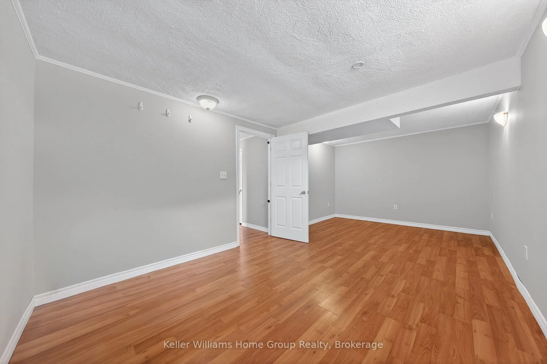Photo 33 of 4 Torrance Crescent, Guelph, Exhibition Park — HOMEH