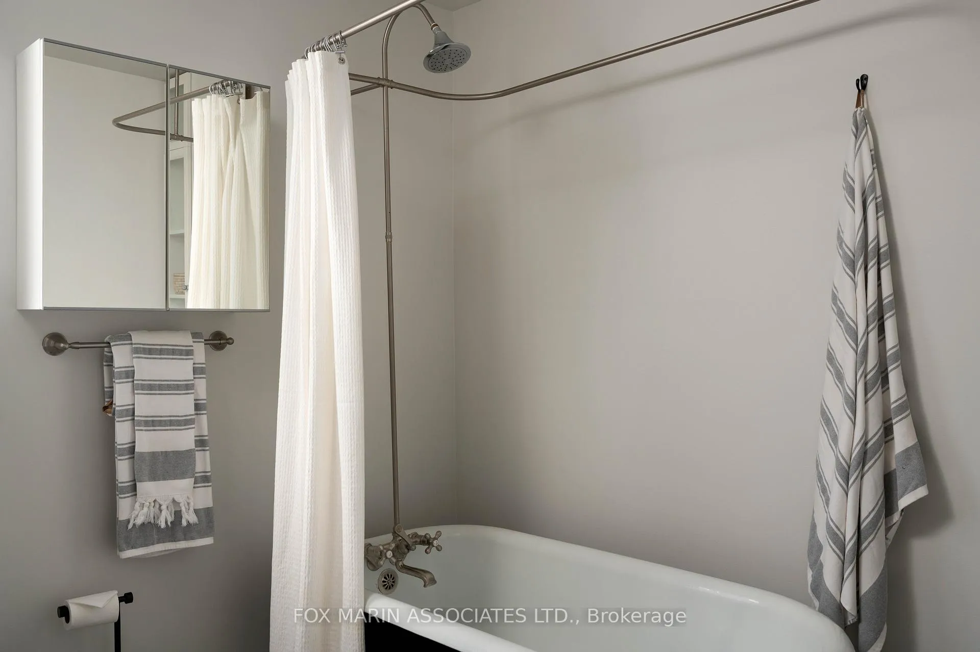 Photo 29 of 126 Roseheath Avenue, Toronto, Woodbine Corridor — HOMEH