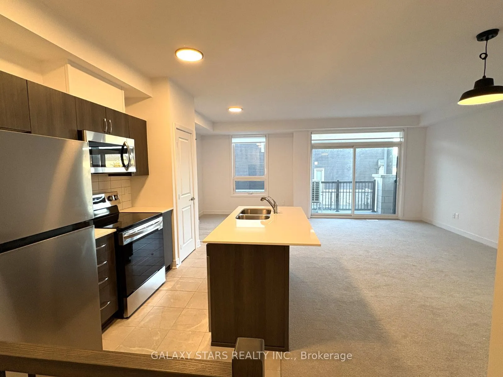 Photo 3 of Unit H, 33 Salamander Way, Ottawa, Blossom Park/Kemp Park/Findlay Creek — HOMEH