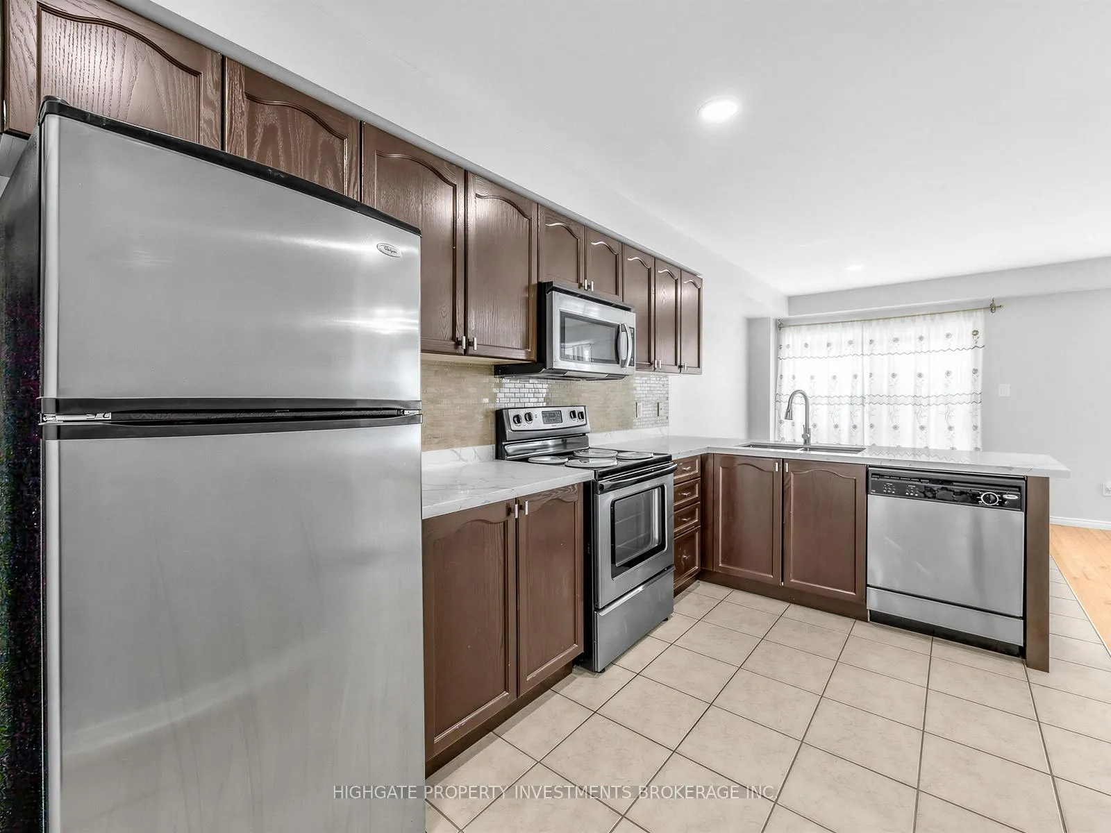 Photo 5 of 55 Todhunter Crescent, Ajax, Northeast Ajax — HOMEH