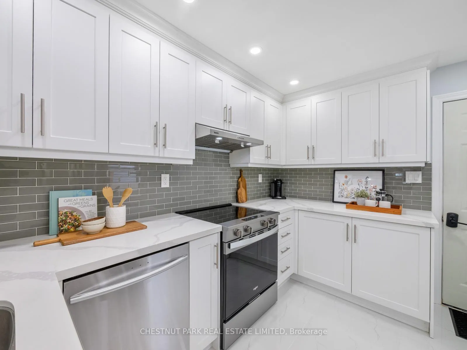 Photo 15 of 7 Weymouth Avenue, Toronto, Crescent Town — HOMEH