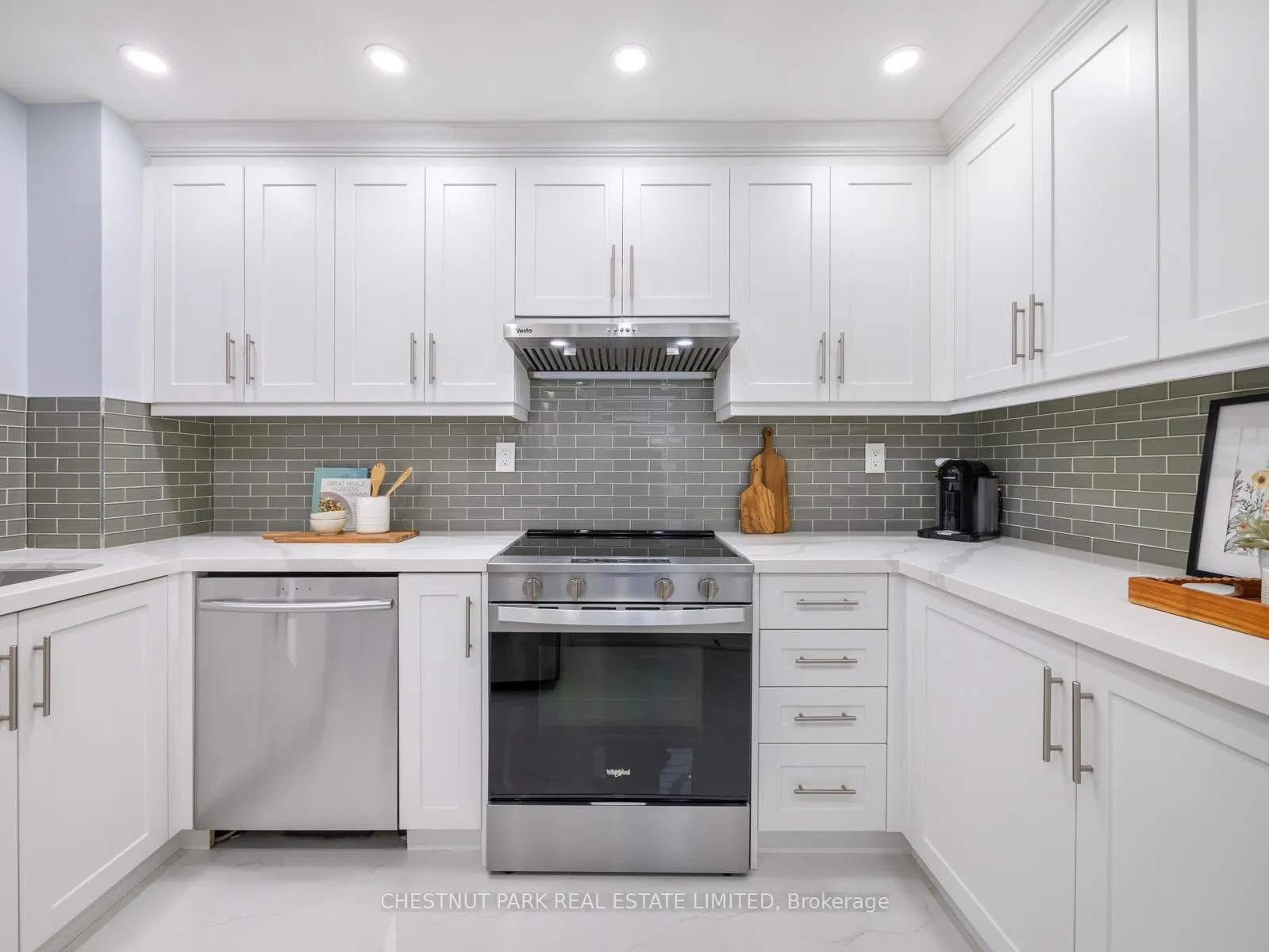 Photo 16 of 7 Weymouth Avenue, Toronto, Crescent Town — HOMEH