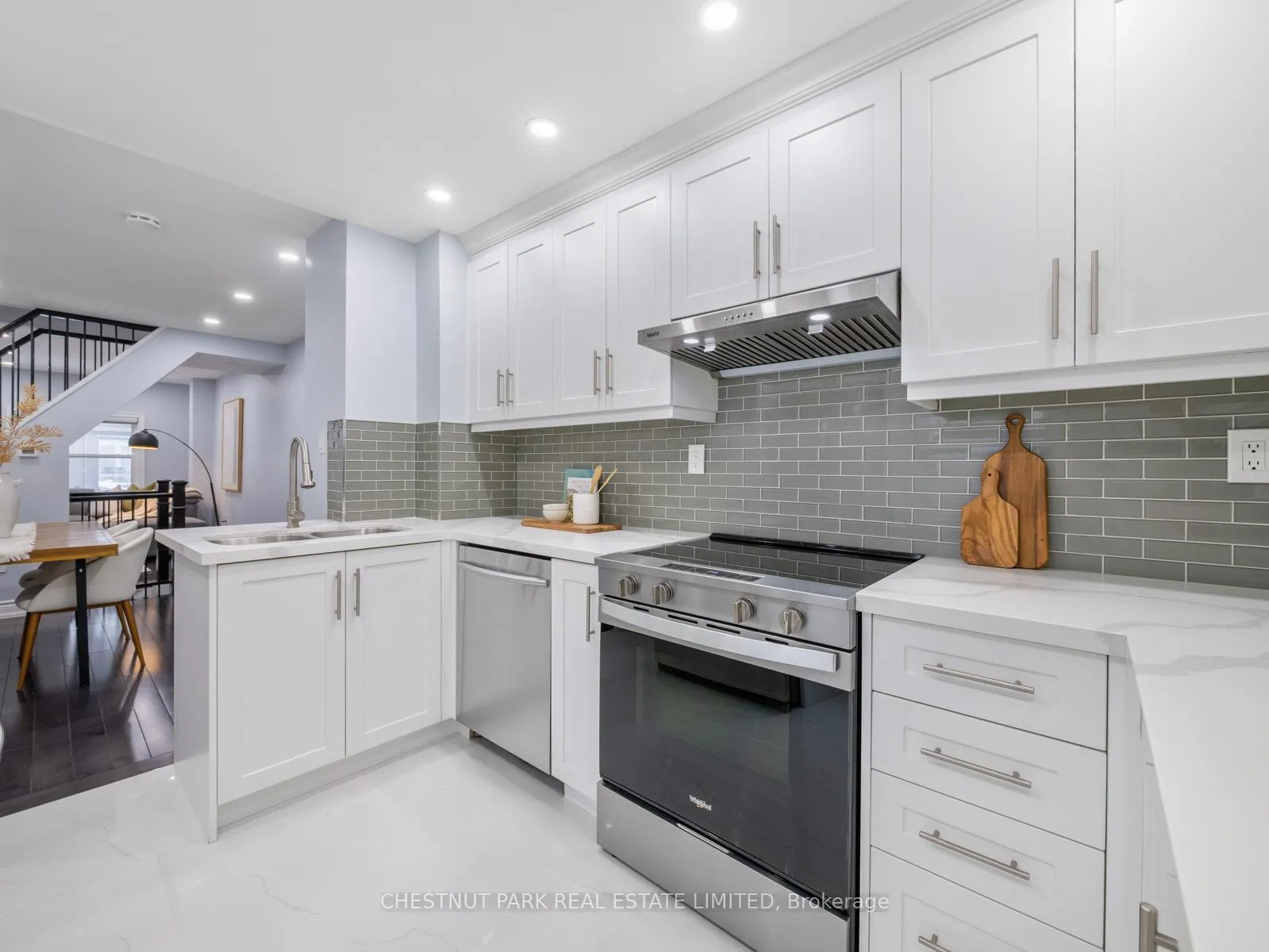 Photo 17 of 7 Weymouth Avenue, Toronto, Crescent Town — HOMEH