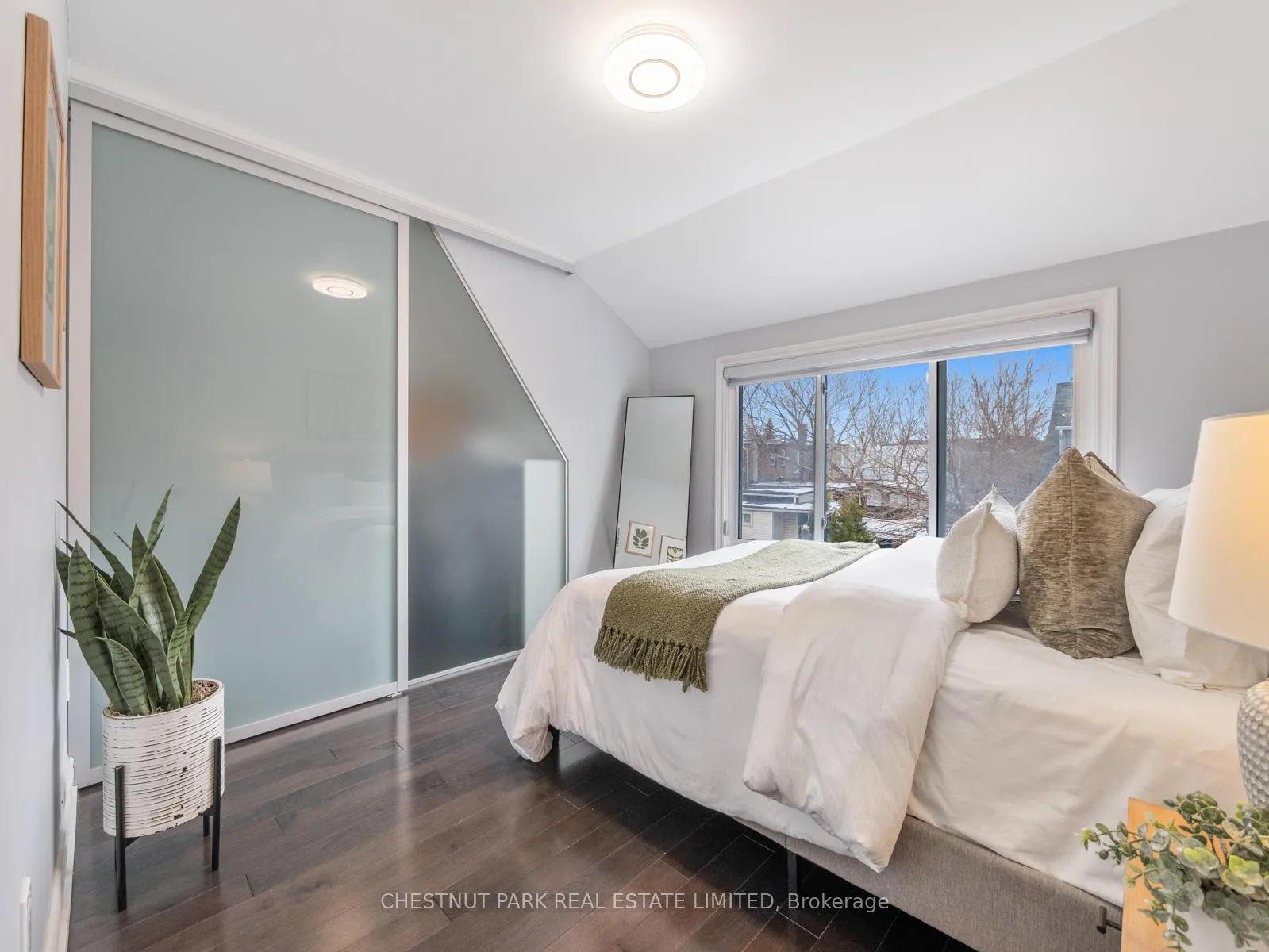 Photo 20 of 7 Weymouth Avenue, Toronto, Crescent Town — HOMEH