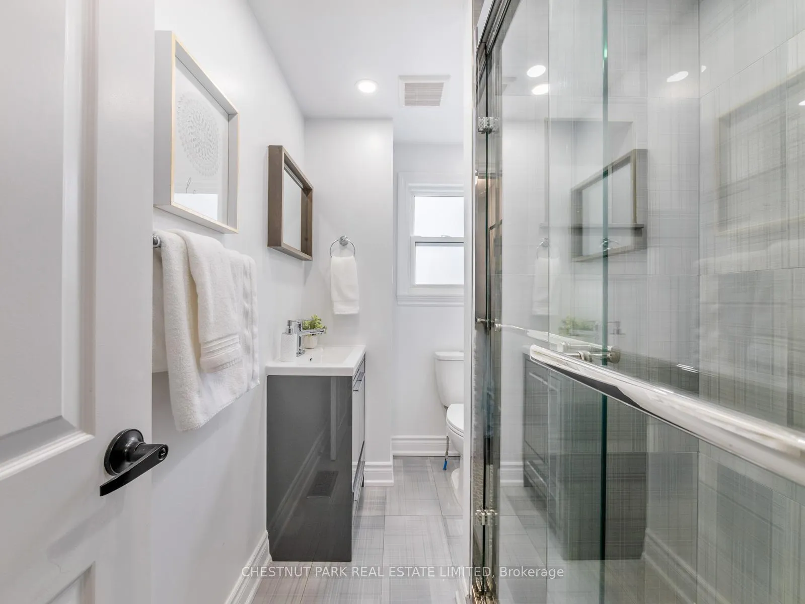 Photo 25 of 7 Weymouth Avenue, Toronto, Crescent Town — HOMEH