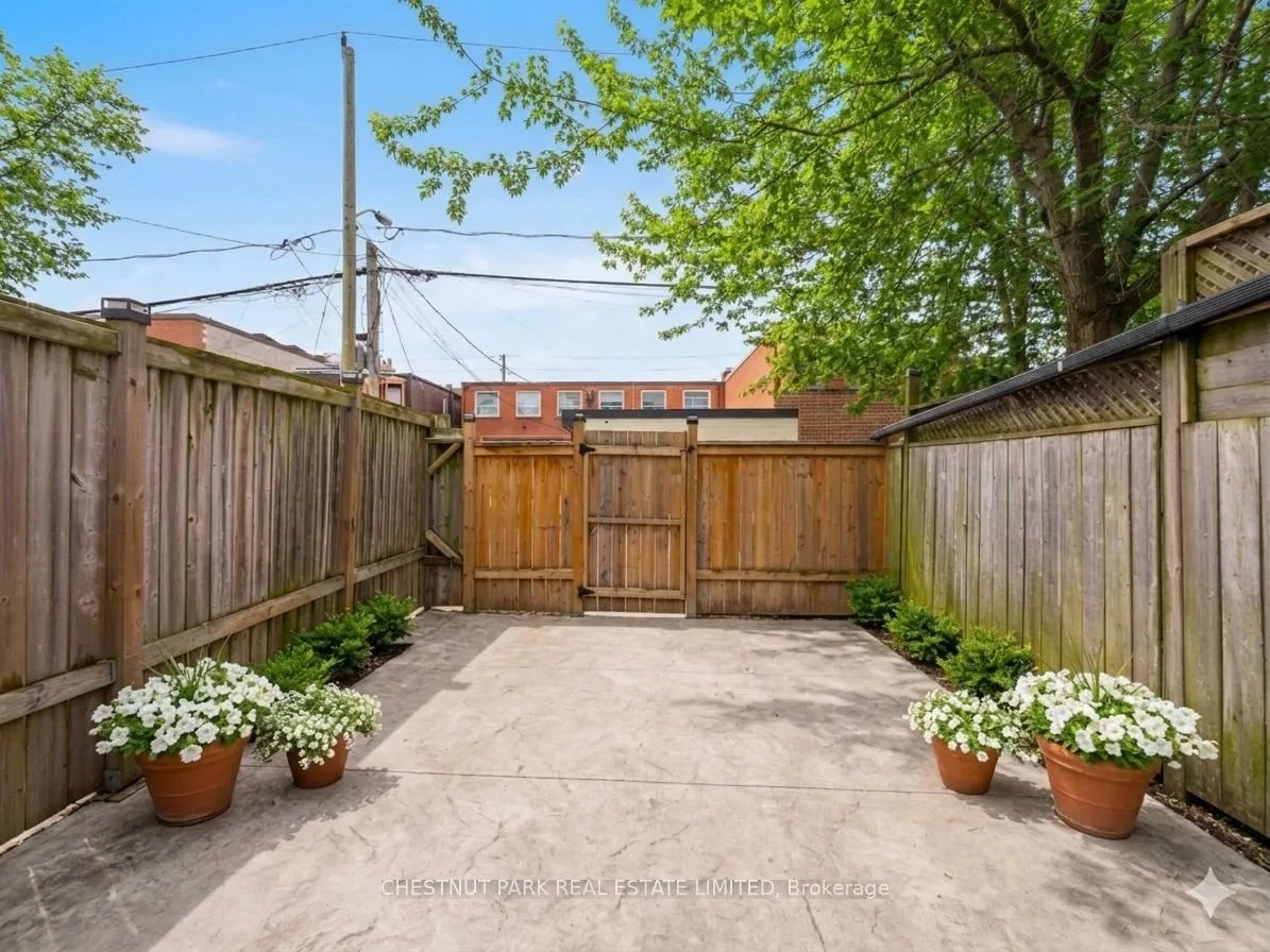 Photo 37 of 7 Weymouth Avenue, Toronto, Crescent Town — HOMEH