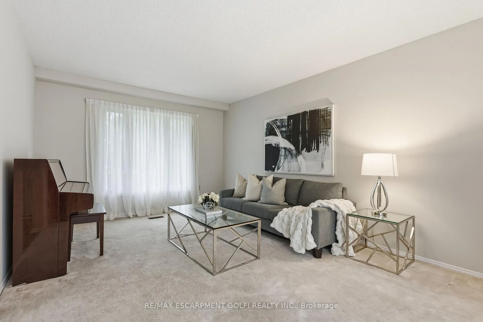 Photo 2 of 28 Bacall Crescent, Hamilton, Berrisfield — HOMEH