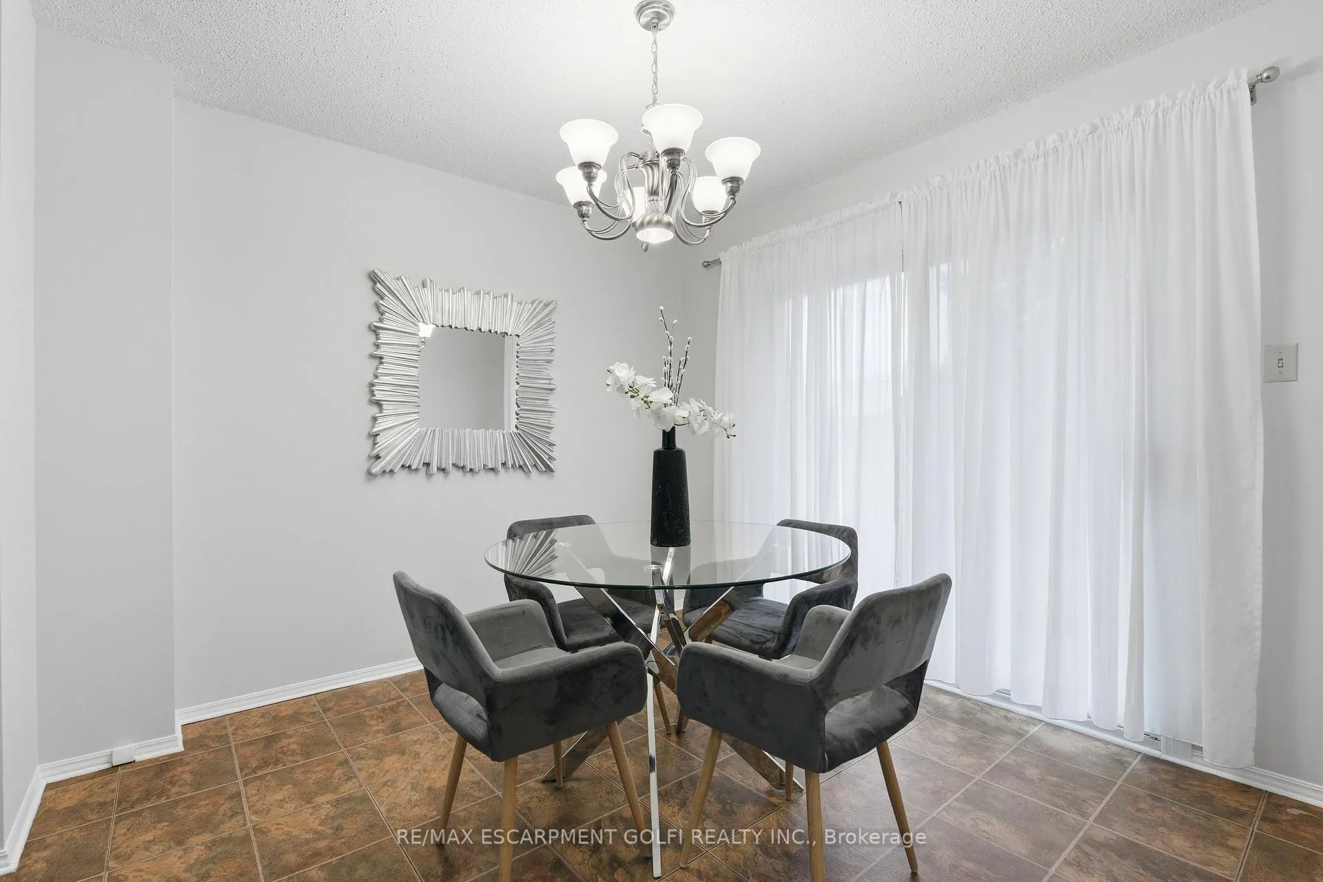 Photo 5 of 28 Bacall Crescent, Hamilton, Berrisfield — HOMEH