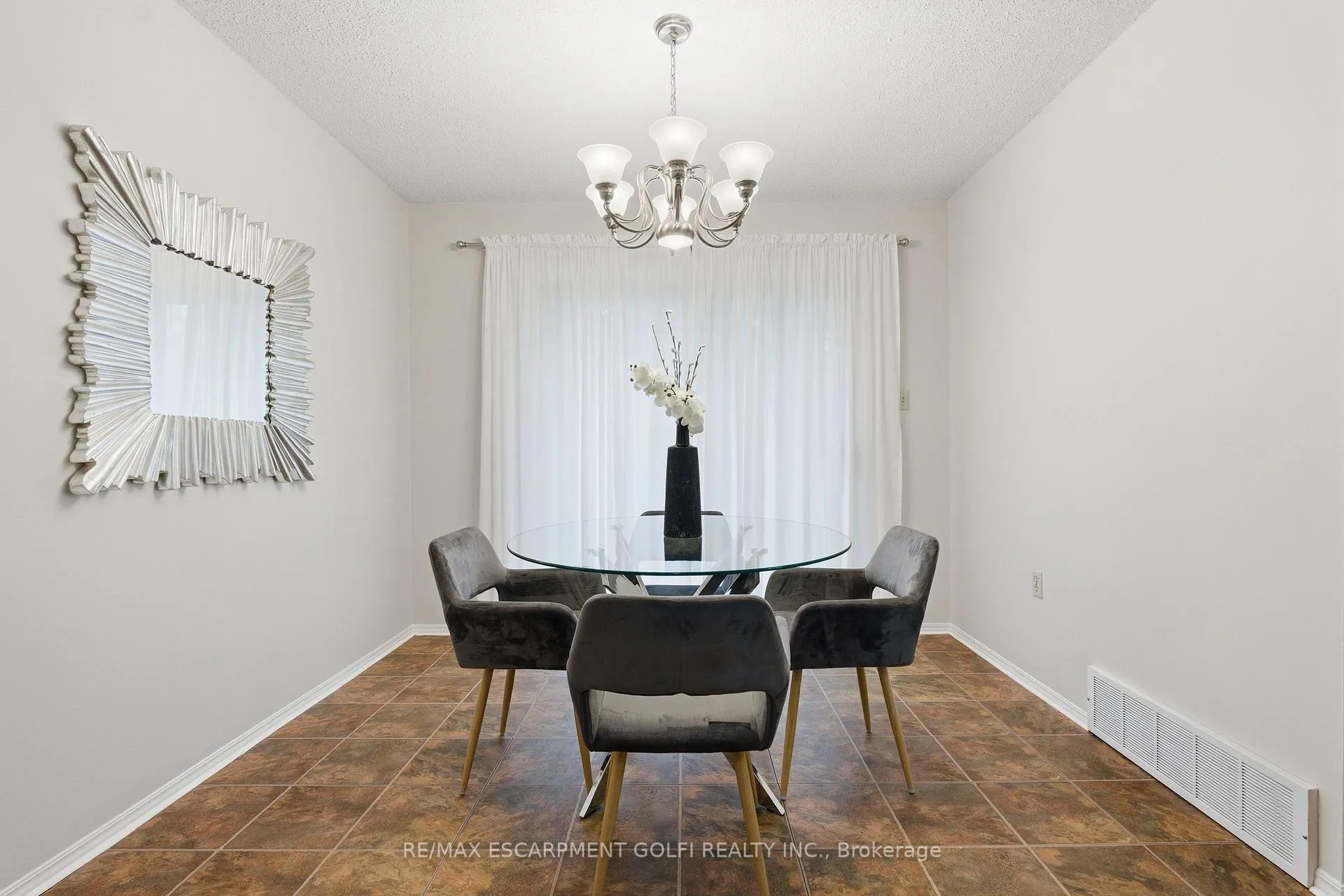 Photo 7 of 28 Bacall Crescent, Hamilton, Berrisfield — HOMEH