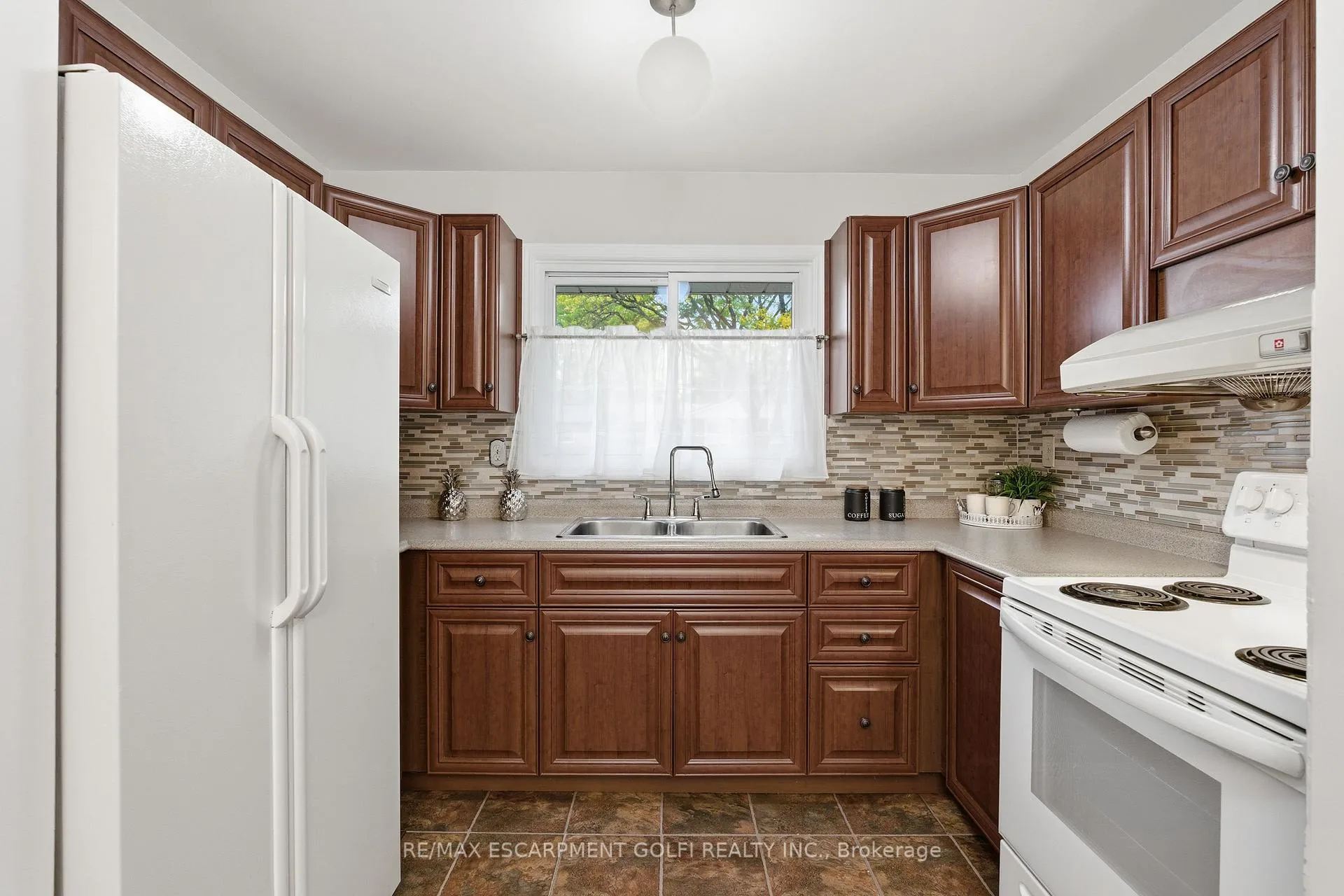 Photo 8 of 28 Bacall Crescent, Hamilton, Berrisfield — HOMEH