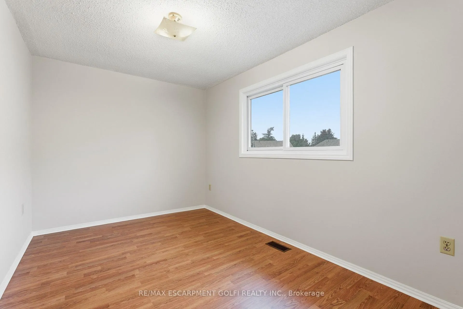 Photo 13 of 28 Bacall Crescent, Hamilton, Berrisfield — HOMEH