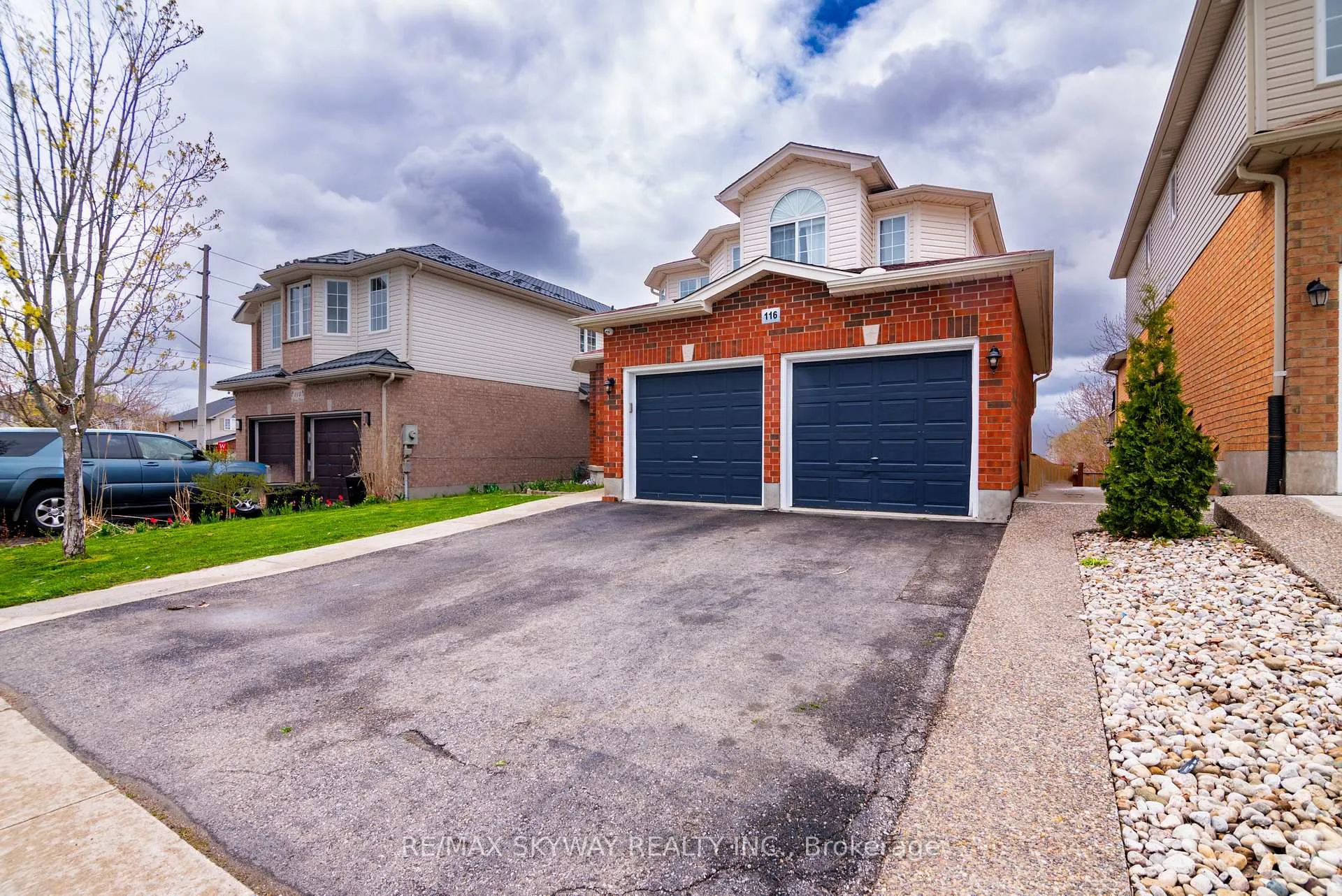 Photo 2 of 116 Severn Drive, Guelph, Grange Road — HOMEH