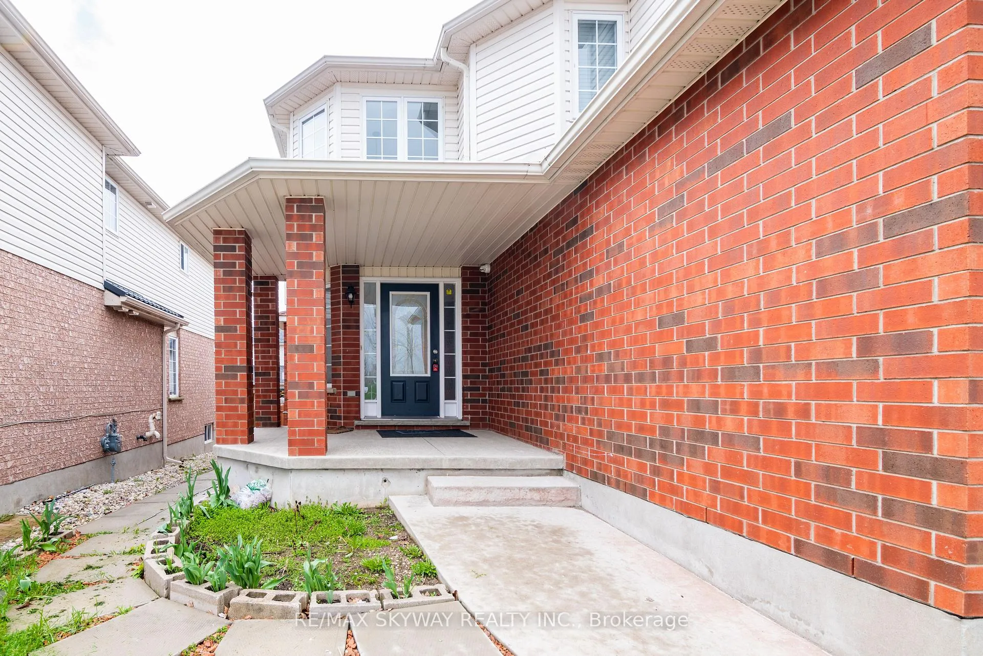 Photo 3 of 116 Severn Drive, Guelph, Grange Road — HOMEH