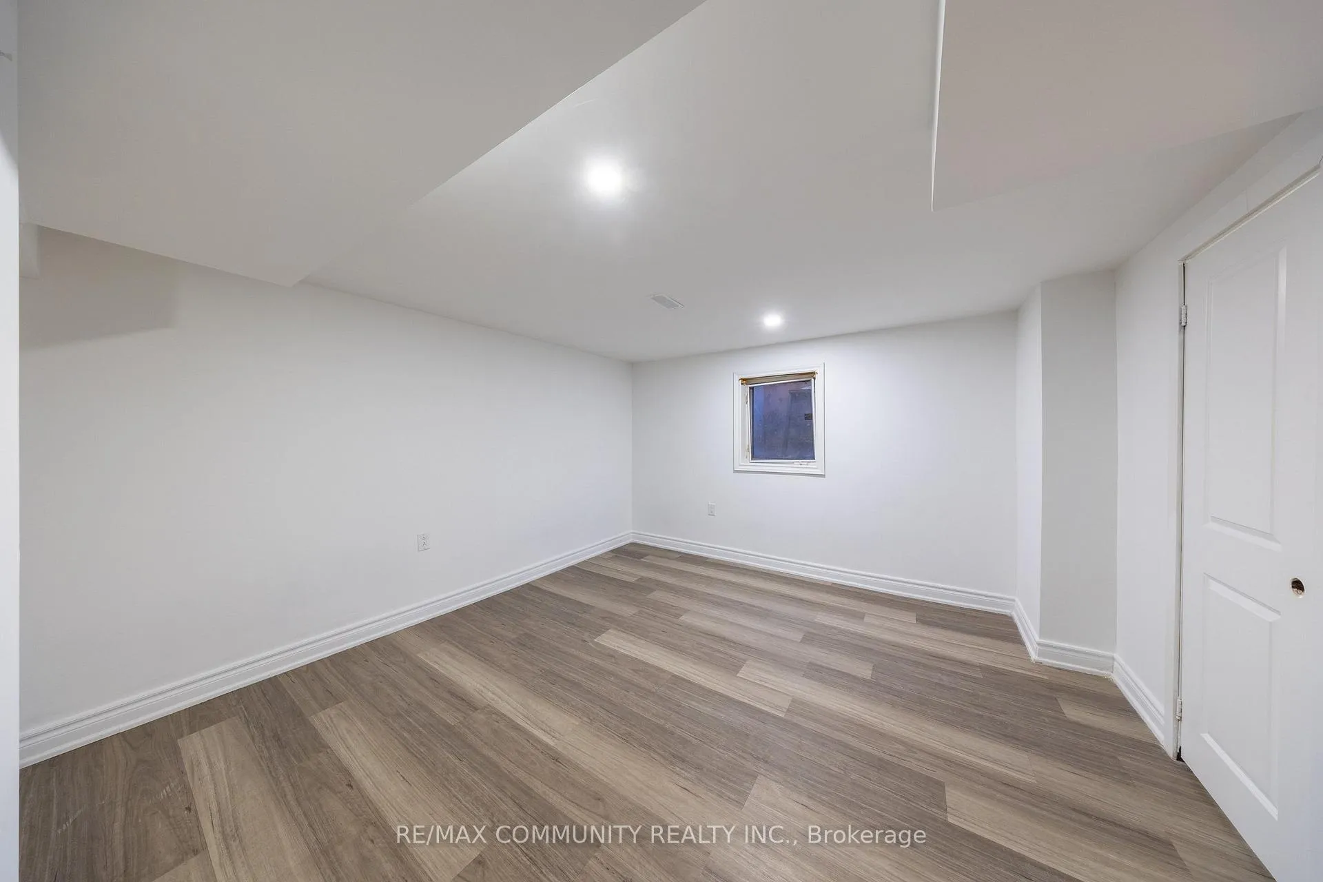 Photo 24 of 180 Severn Street, Oshawa, McLaughlin — HOMEH
