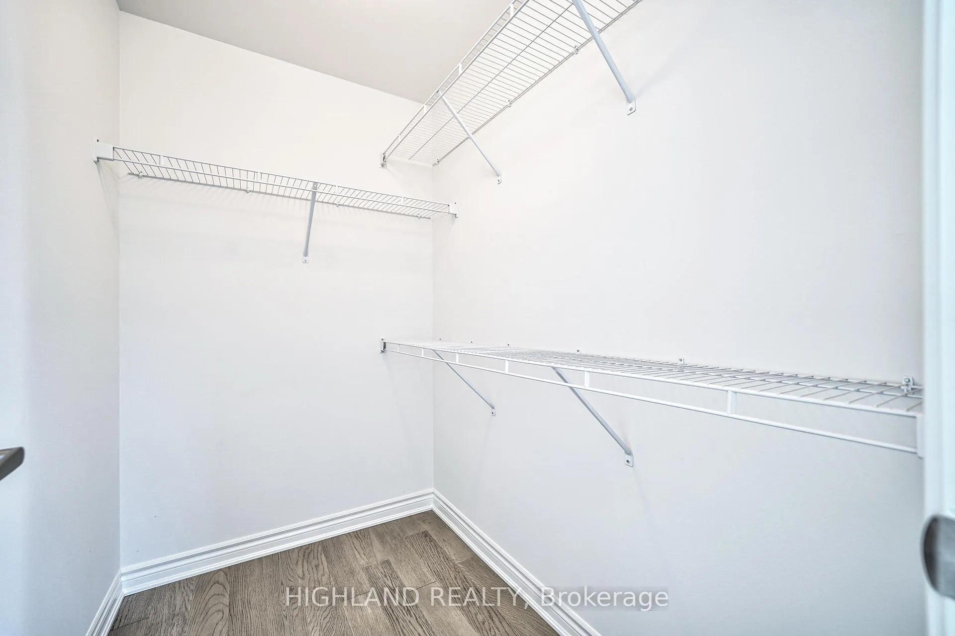 Photo 23 of 141 Settlers Road E, Oakville, Glenorchy — HOMEH