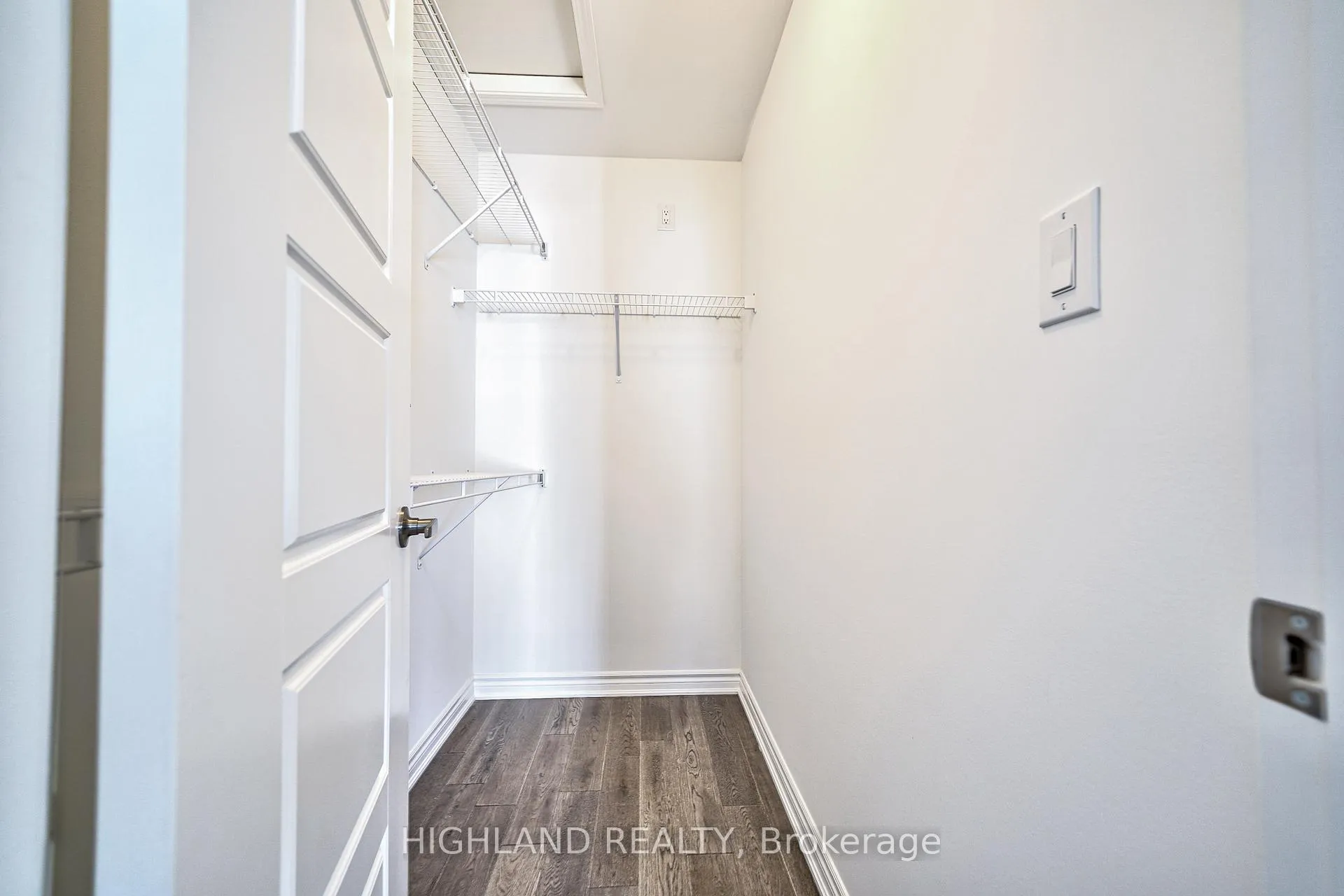 Photo 27 of 141 Settlers Road E, Oakville, Glenorchy — HOMEH
