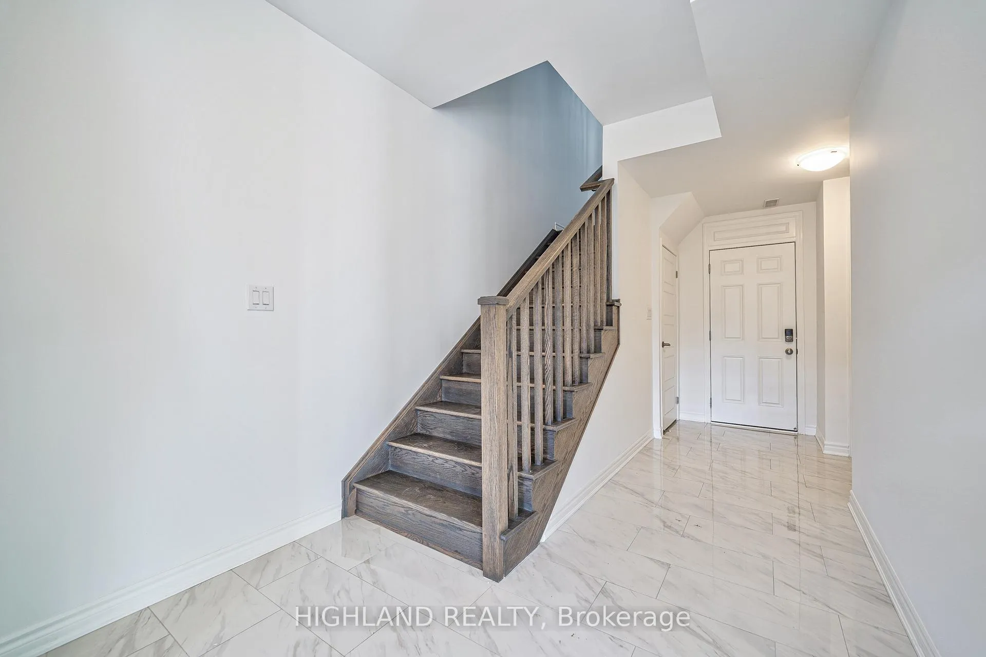 Photo 30 of 141 Settlers Road E, Oakville, Glenorchy — HOMEH