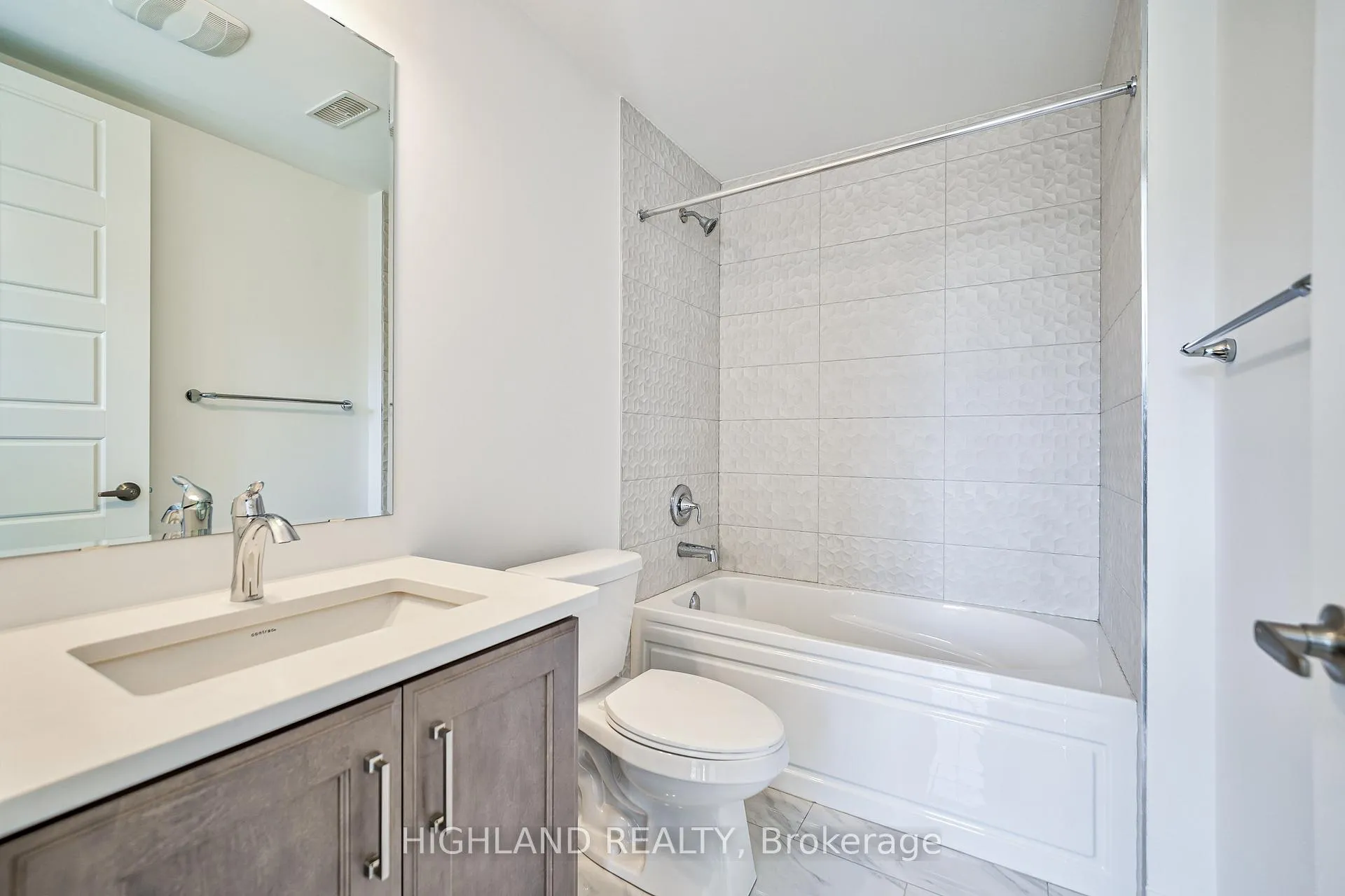 Photo 31 of 141 Settlers Road E, Oakville, Glenorchy — HOMEH