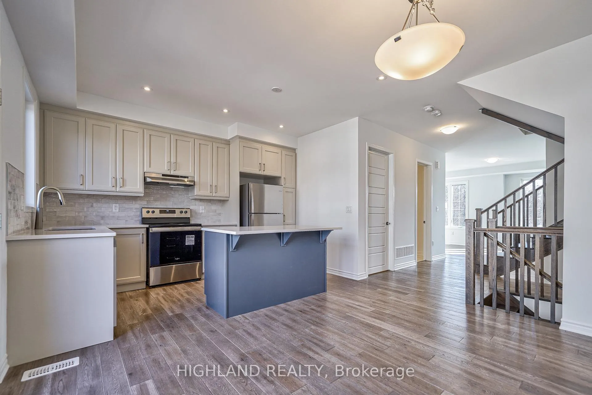 Photo 33 of 141 Settlers Road E, Oakville, Glenorchy — HOMEH