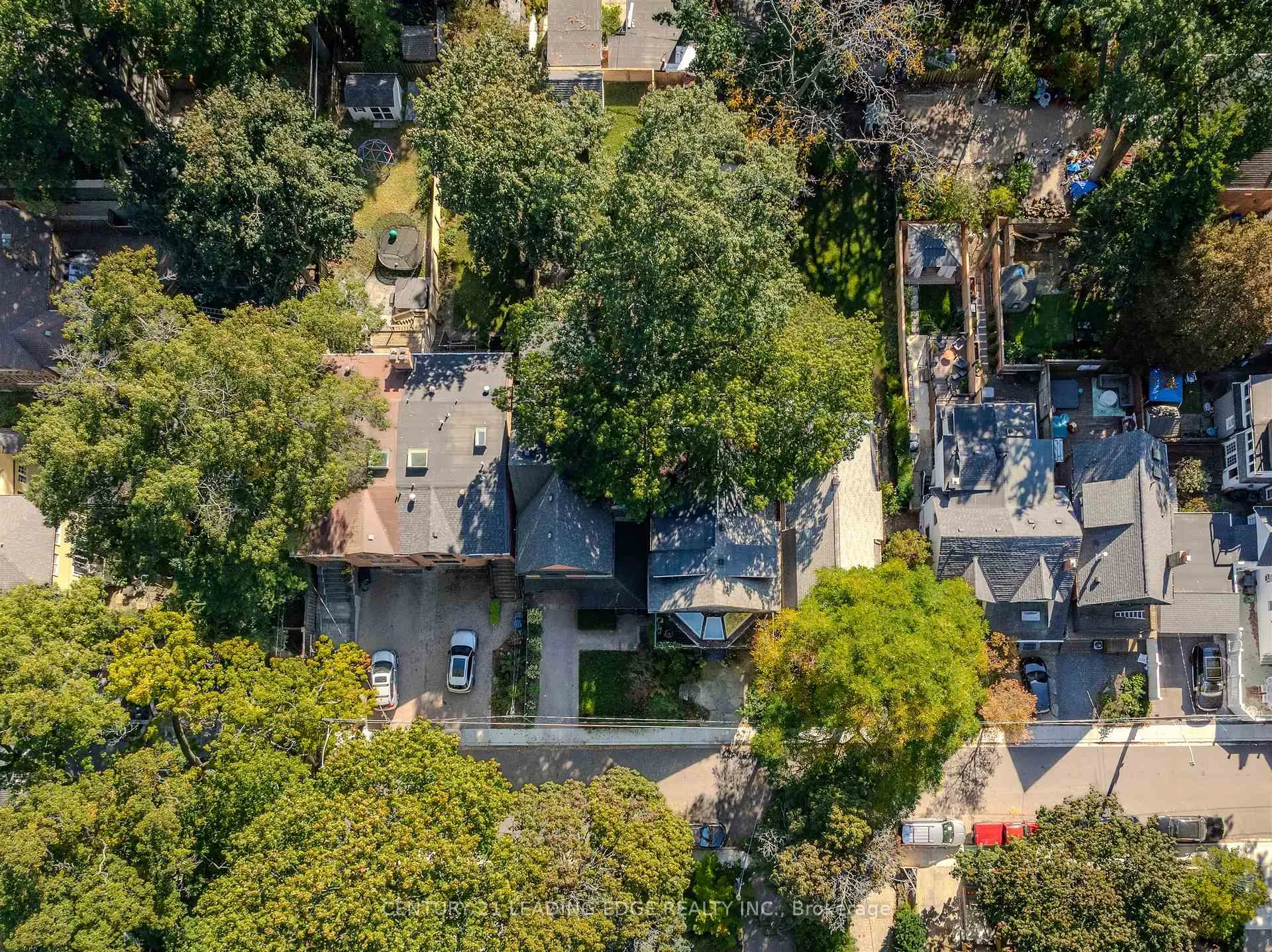 Photo 5 of 9 Balmy Avenue, Toronto, The Beaches — HOMEH
