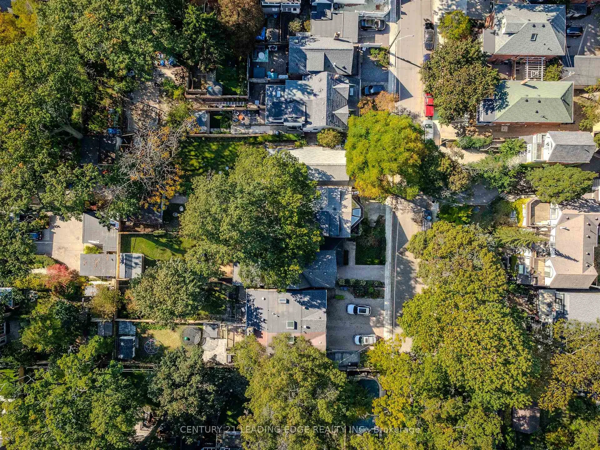 Photo 6 of 9 Balmy Avenue, Toronto, The Beaches — HOMEH