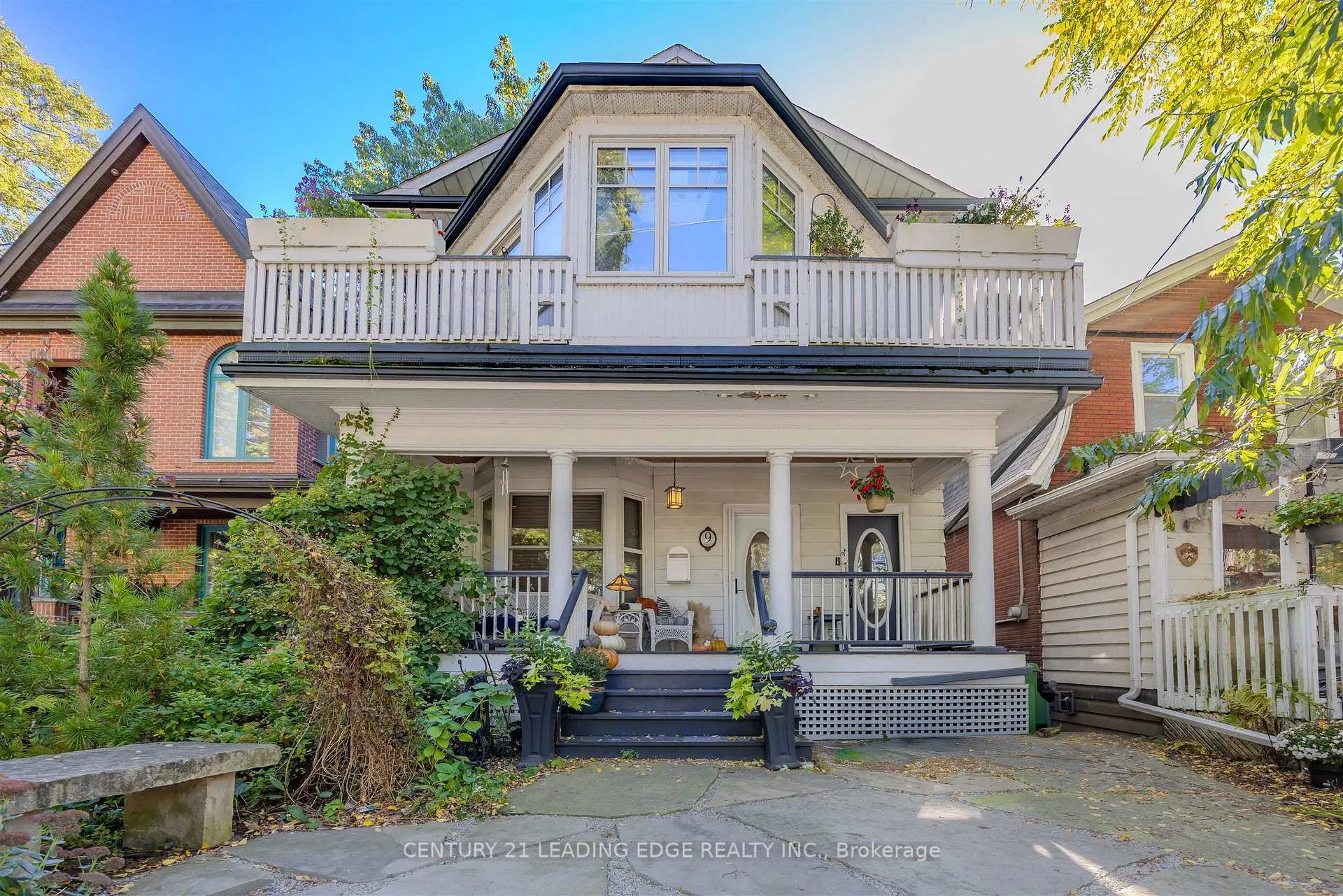 Photo 7 of 9 Balmy Avenue, Toronto, The Beaches — HOMEH