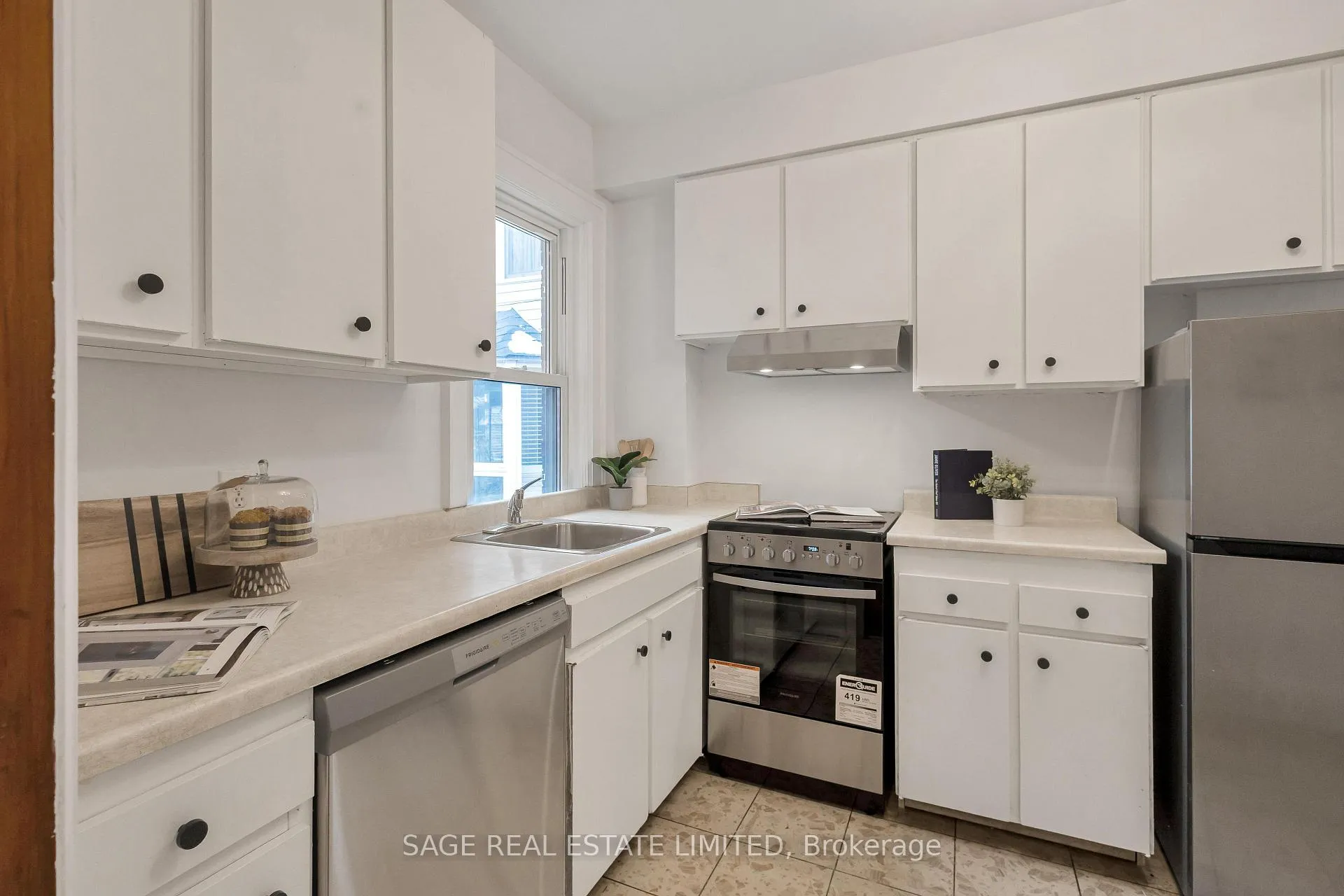 Photo 10 of 99 Albertus Avenue, Toronto, Lawrence Park South — HOMEH