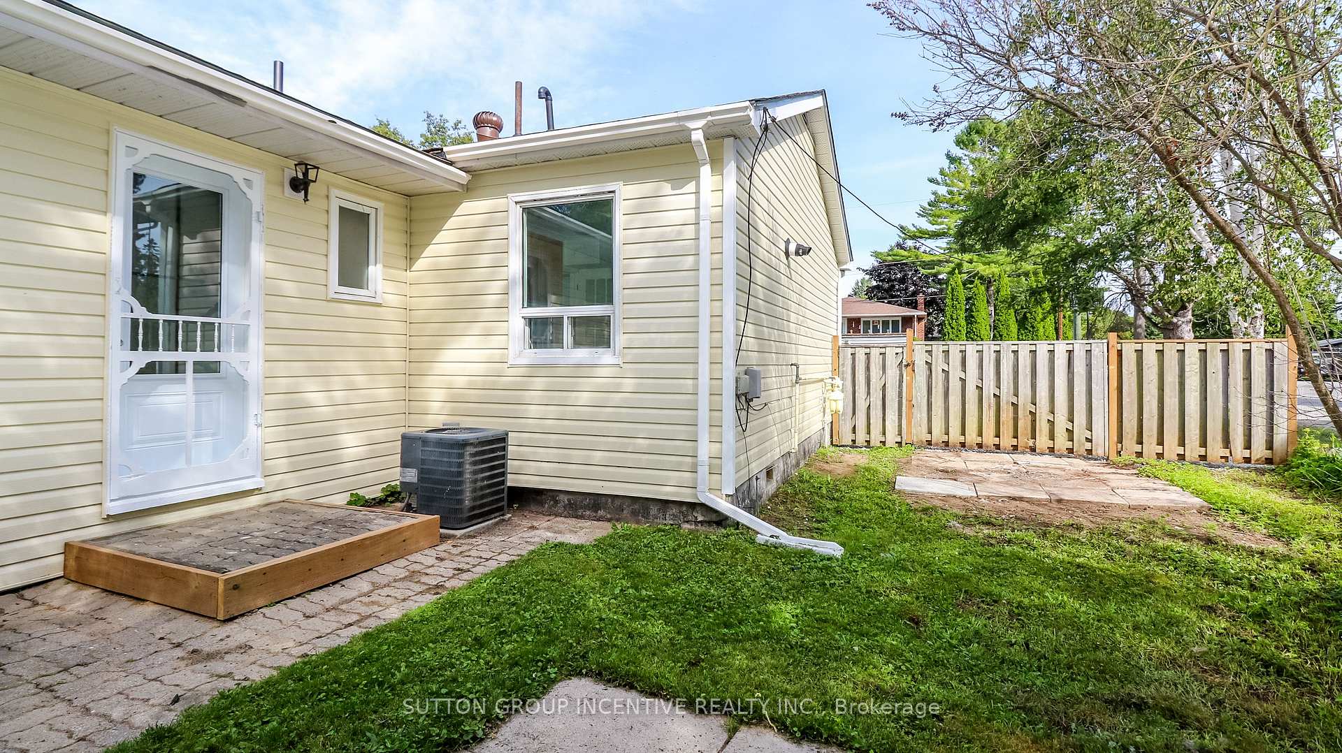 Photo 19 of 761 William Street, Innisfil, Alcona — HOMEH