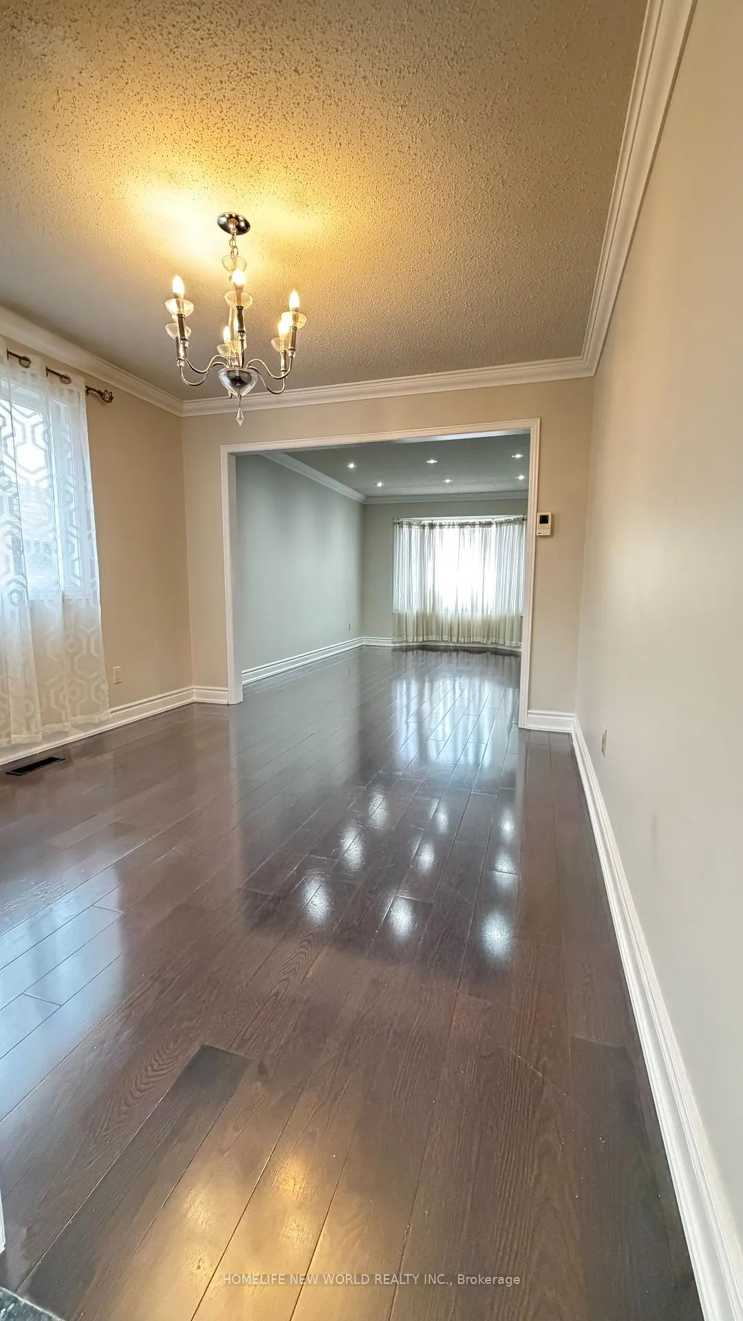 Photo 4 of 149 Huntington Park Drive, Markham, Thornlea — HOMEH
