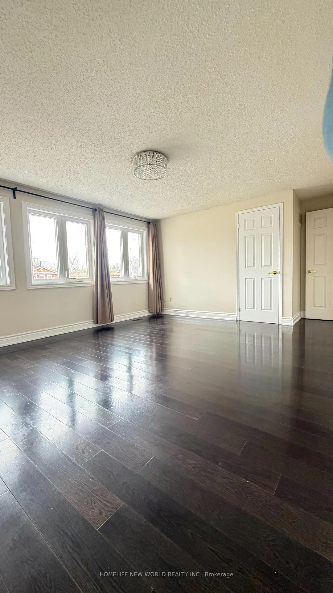 Photo 8 of 149 Huntington Park Drive, Markham, Thornlea — HOMEH