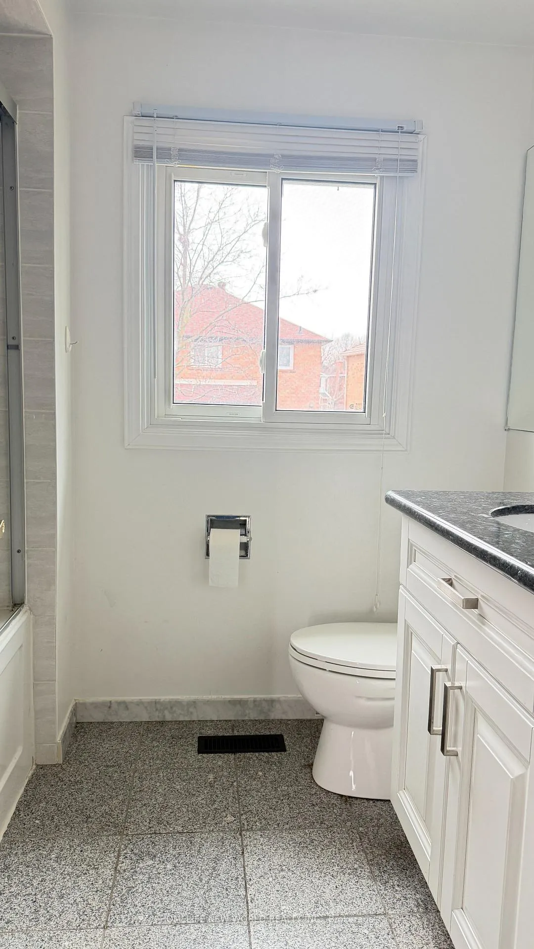 Photo 14 of 149 Huntington Park Drive, Markham, Thornlea — HOMEH