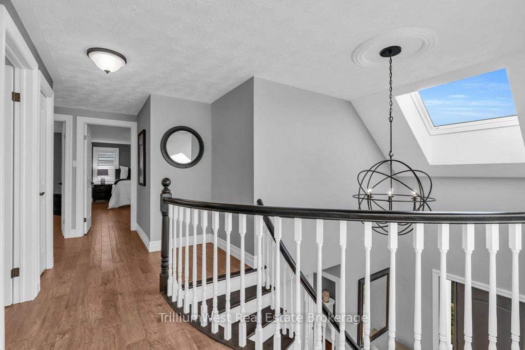 Photo 18 of 22 Roehampton Court, Kitchener — HOMEH