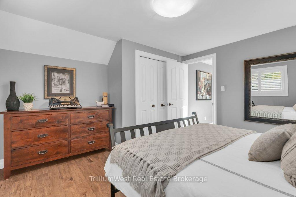 Photo 20 of 22 Roehampton Court, Kitchener — HOMEH
