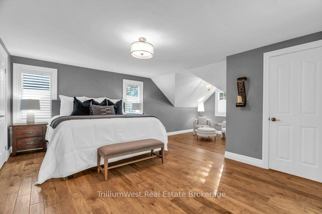 Photo 24 of 22 Roehampton Court, Kitchener — HOMEH