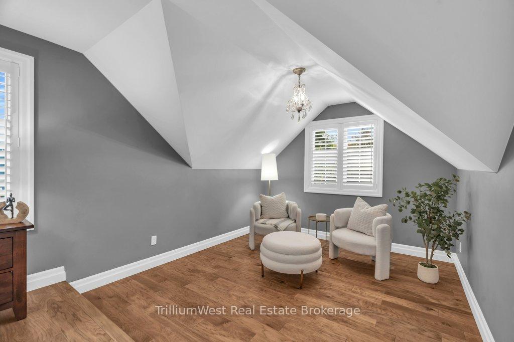Photo 26 of 22 Roehampton Court, Kitchener — HOMEH