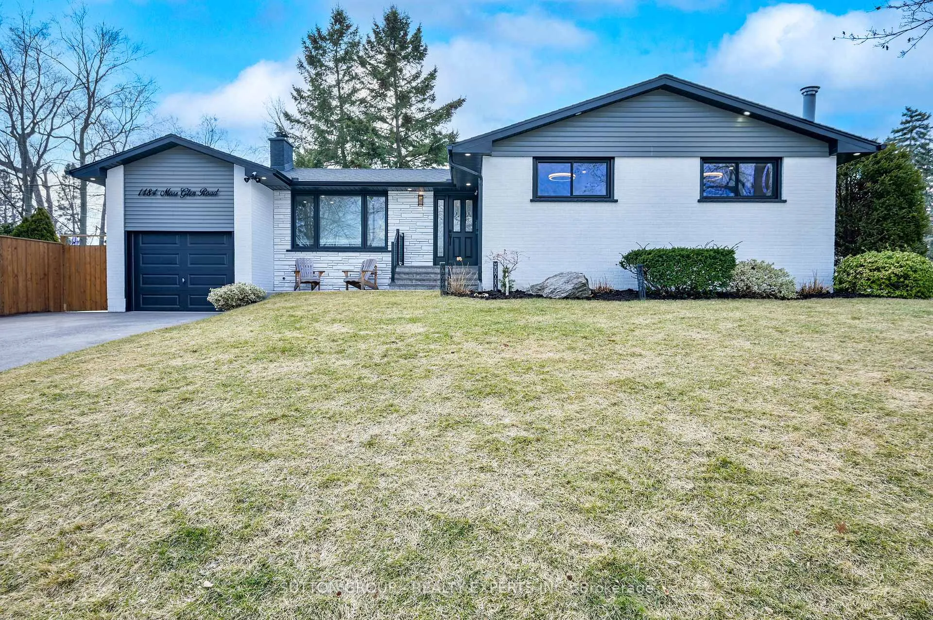 Photo 1 of 1484 Moss Glen Road, Burlington, Mountainside — HOMEH