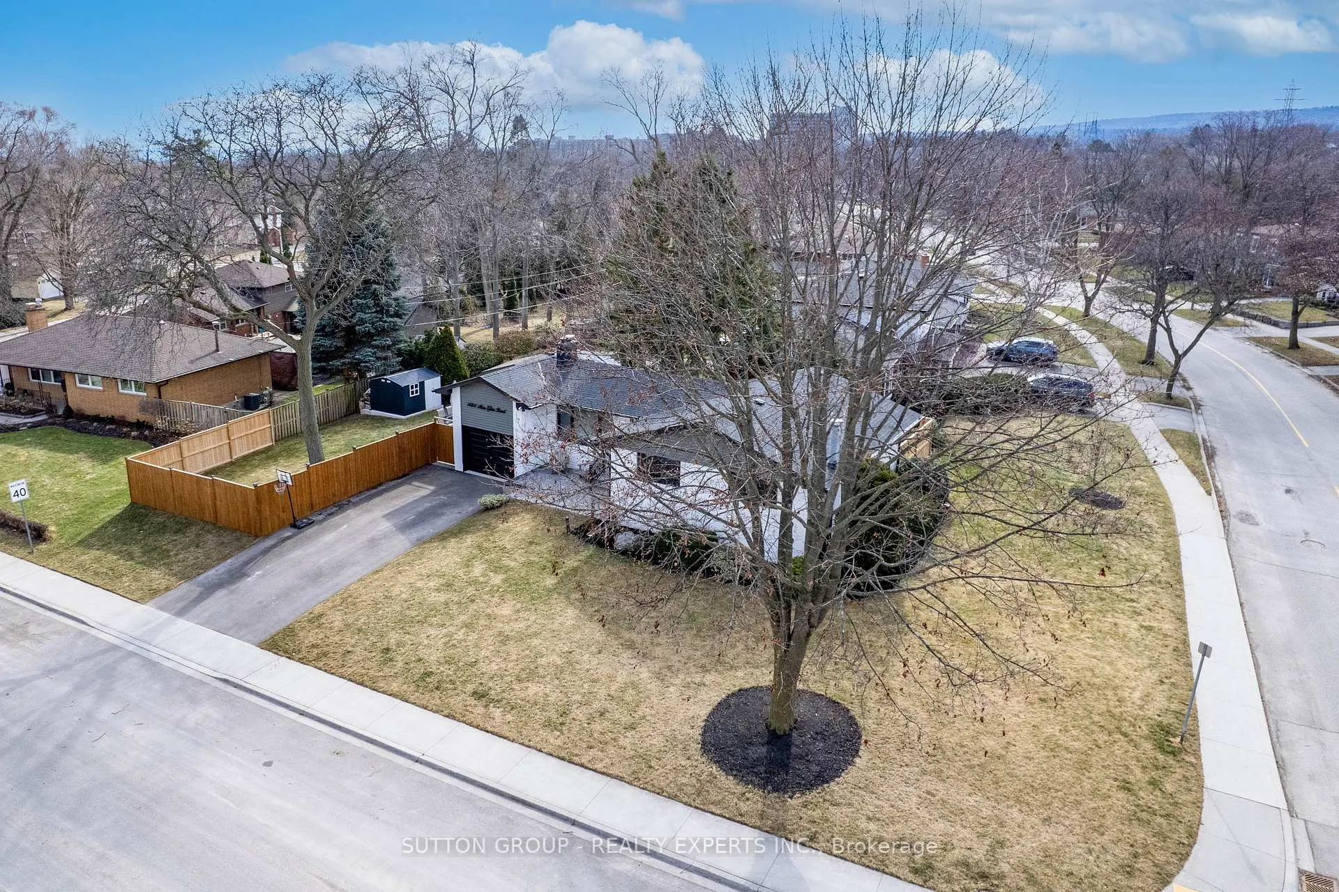 Photo 4 of 1484 Moss Glen Road, Burlington, Mountainside — HOMEH