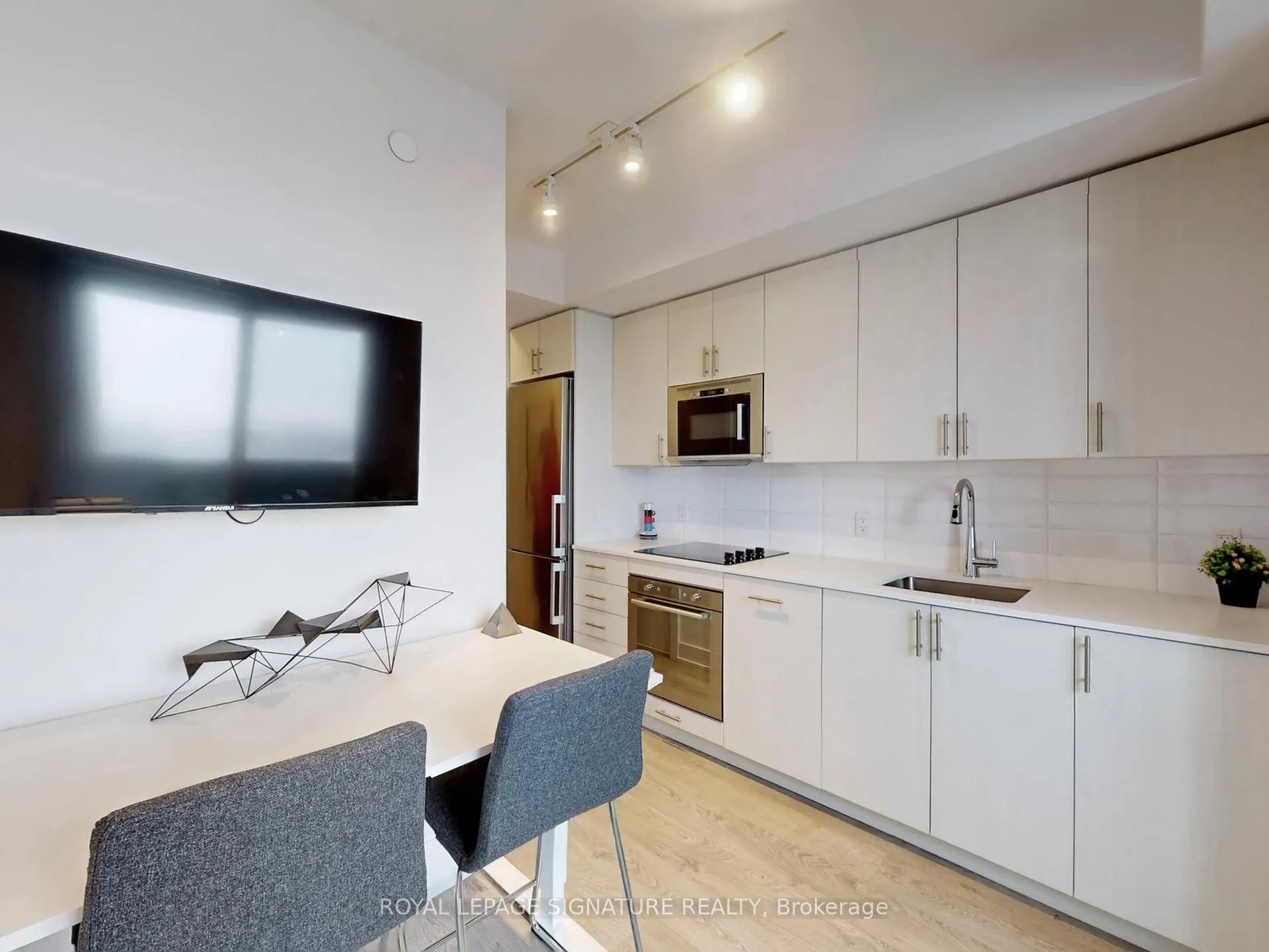 Photo 14 of Unit 1103, 2550 Simcoe Street N, Oshawa, Windfields — HOMEH