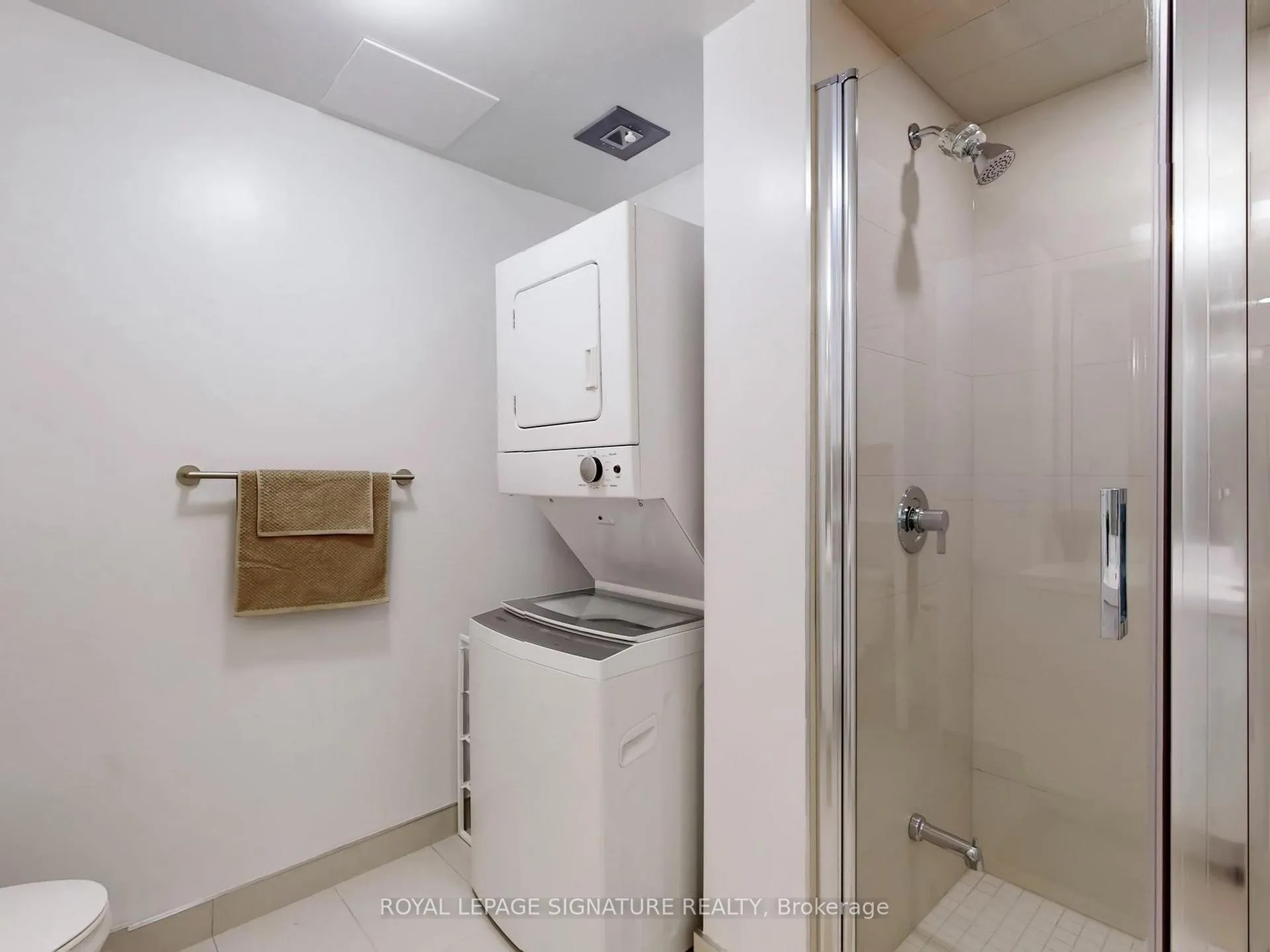 Photo 16 of Unit 1103, 2550 Simcoe Street N, Oshawa, Windfields — HOMEH