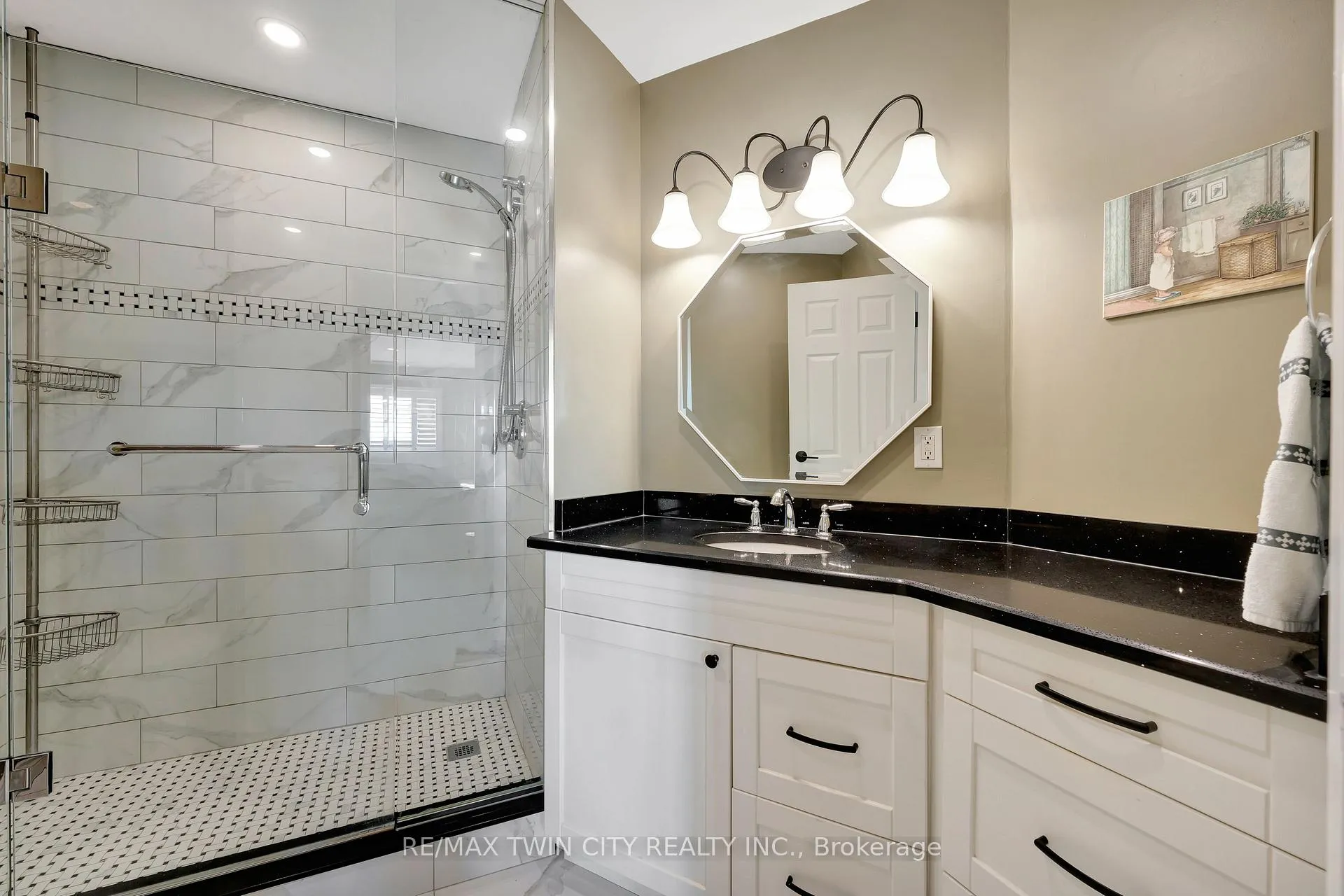 Photo 19 of Unit 901, 10 Ellen Street E, Kitchener — HOMEH