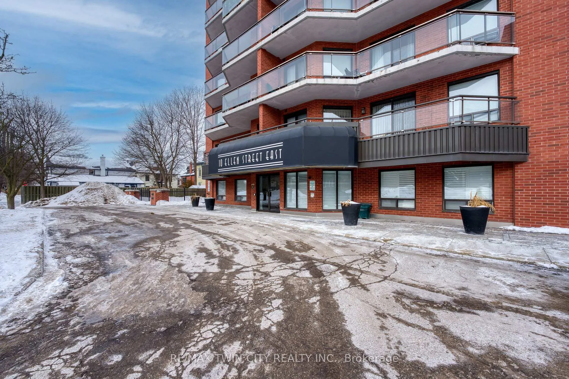 Photo 34 of Unit 901, 10 Ellen Street E, Kitchener — HOMEH