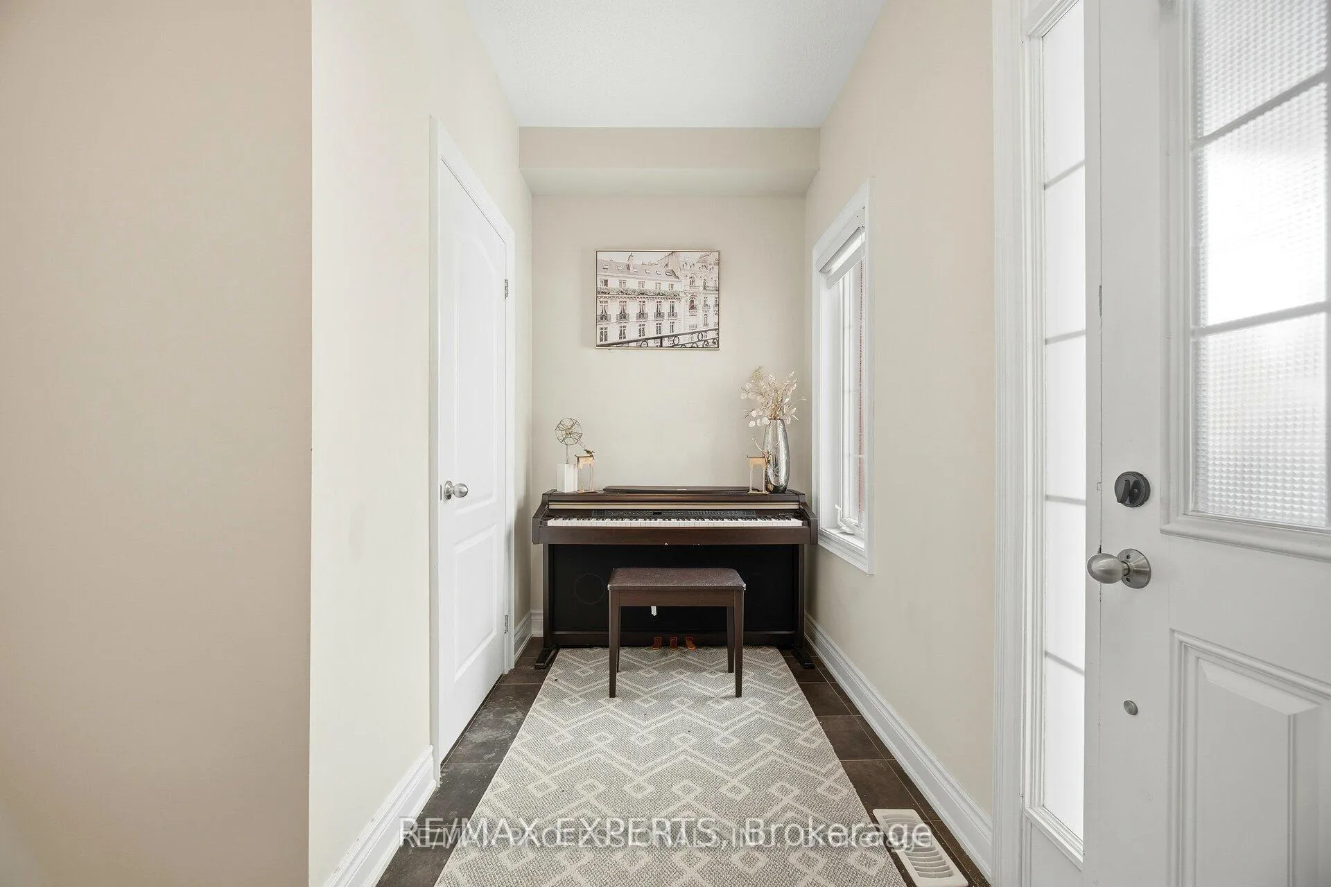 Photo 7 of 5 Mugford Crescent, Brampton, Bram West — HOMEH