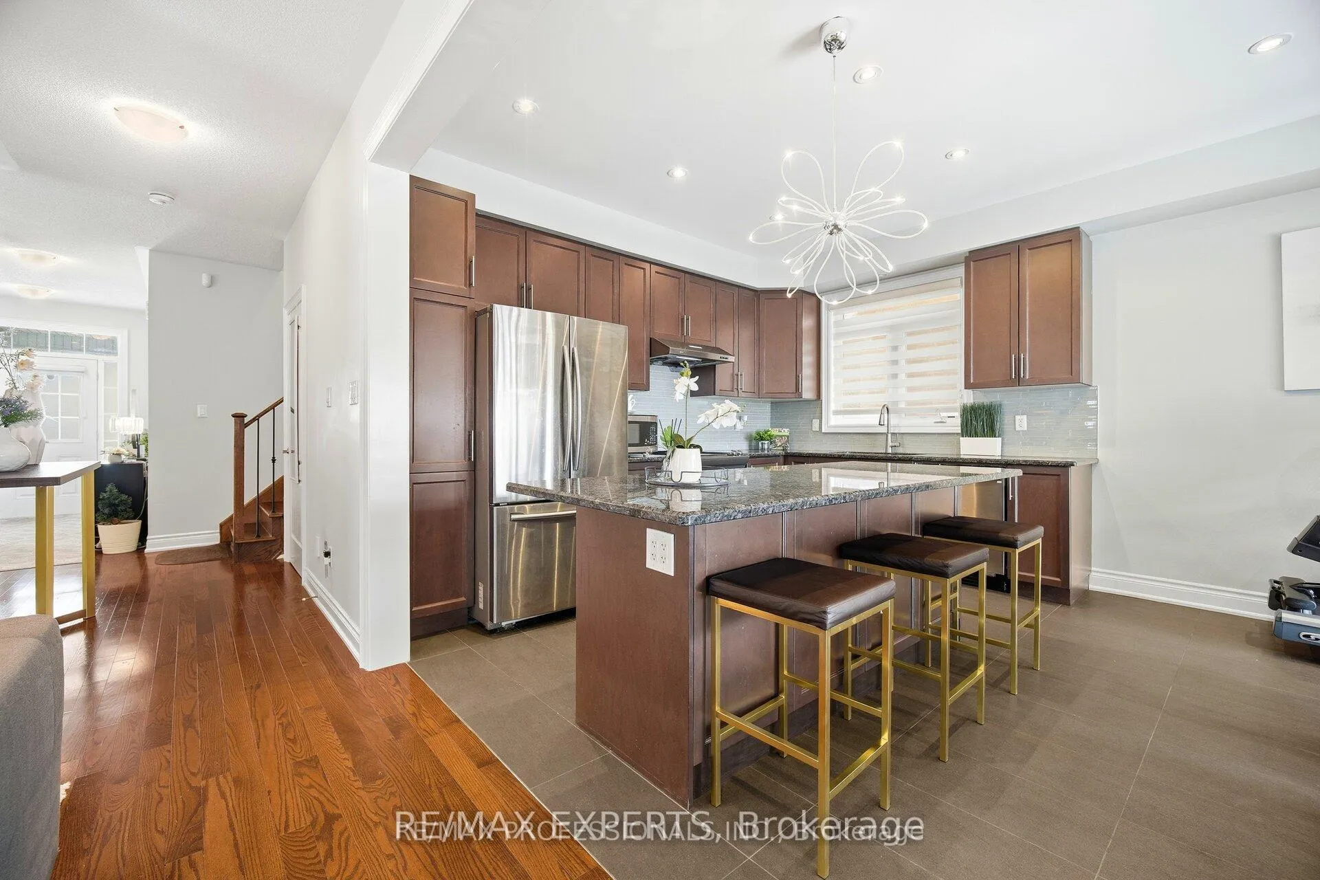 Photo 9 of 5 Mugford Crescent, Brampton, Bram West — HOMEH