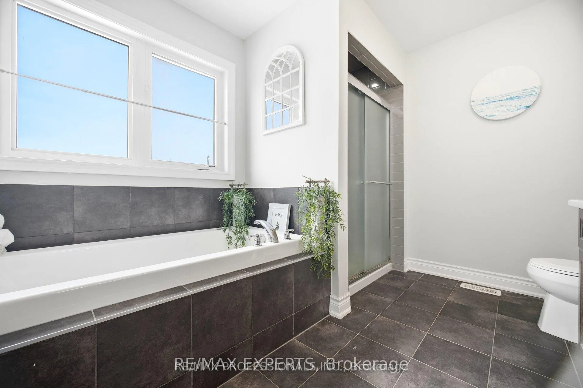 Photo 30 of 5 Mugford Crescent, Brampton, Bram West — HOMEH