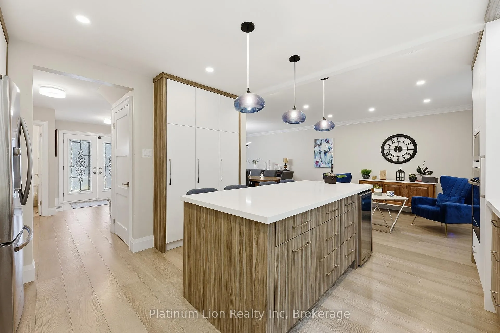 Photo 10 of 273 Bryant Crescent, Burlington, Appleby — HOMEH