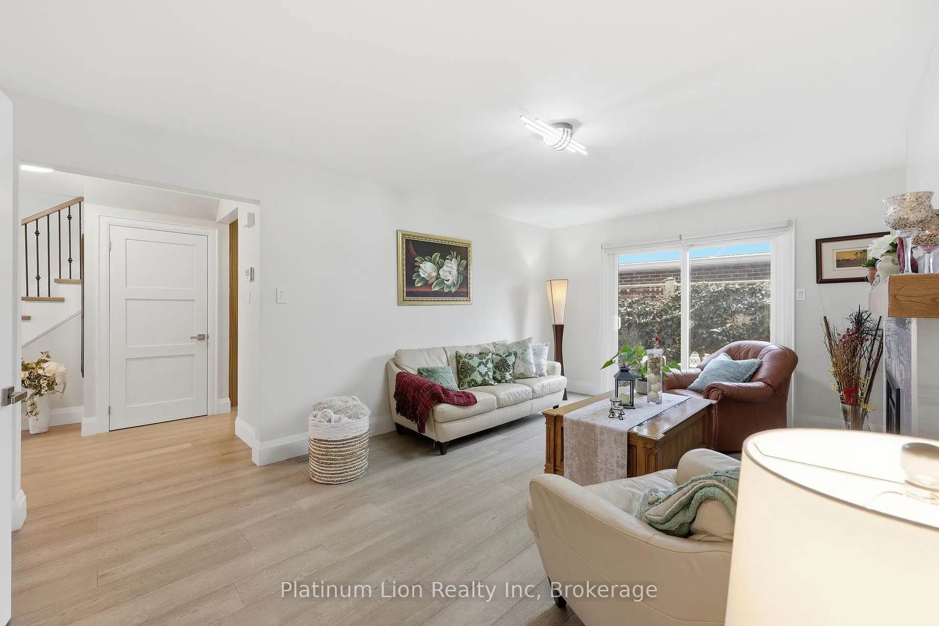 Photo 17 of 273 Bryant Crescent, Burlington, Appleby — HOMEH