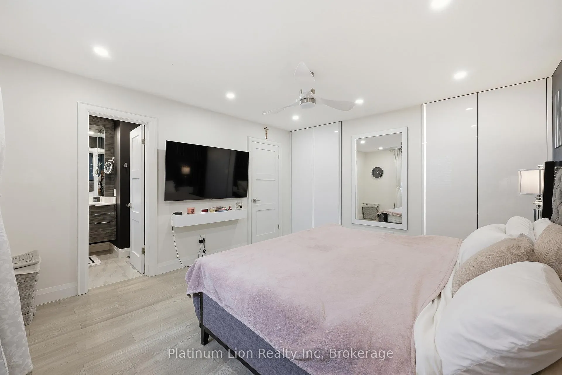 Photo 23 of 273 Bryant Crescent, Burlington, Appleby — HOMEH
